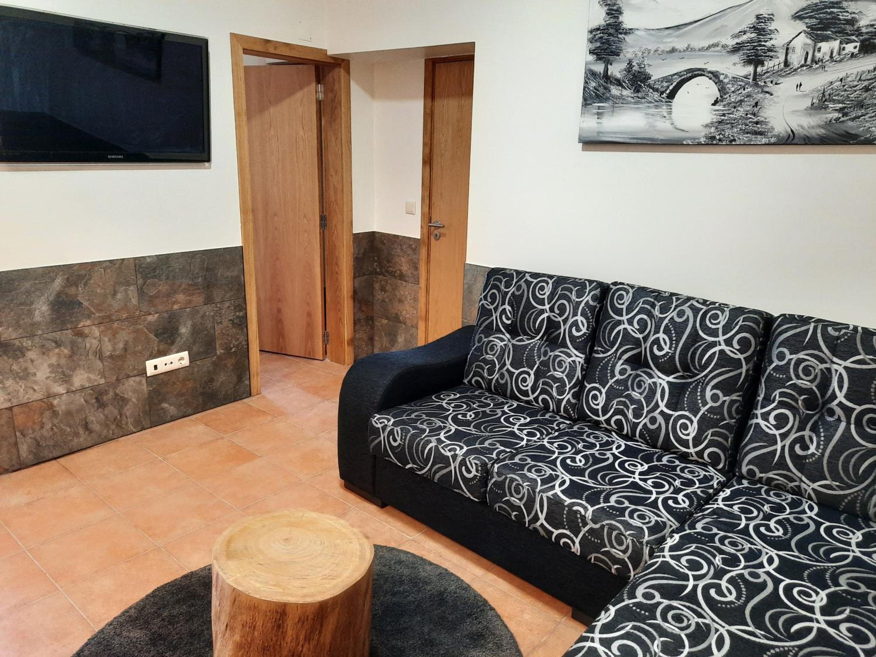 Three-Bedroom Apartment - Photo 11