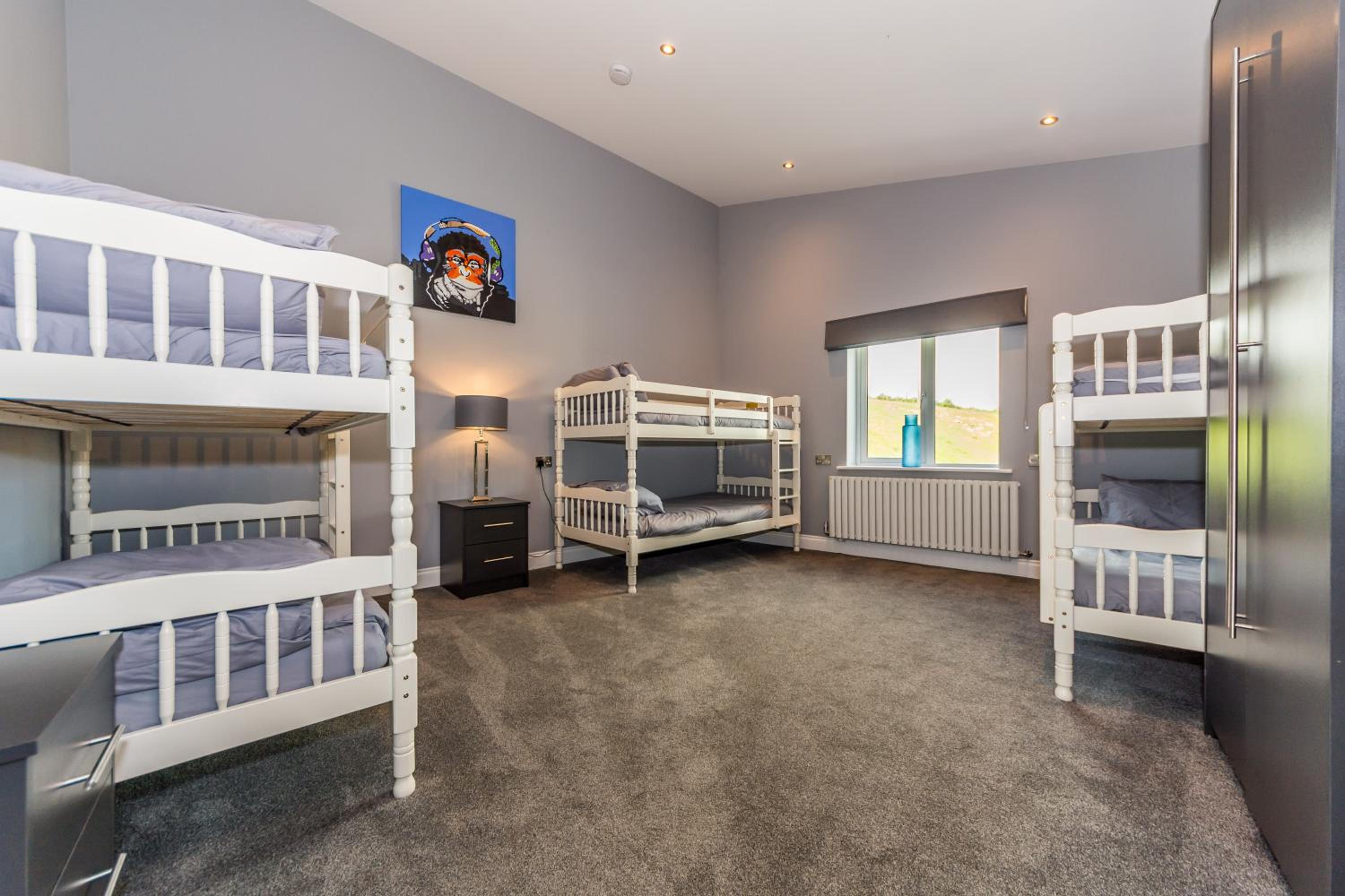 Five-Bedroom House - Photo 47