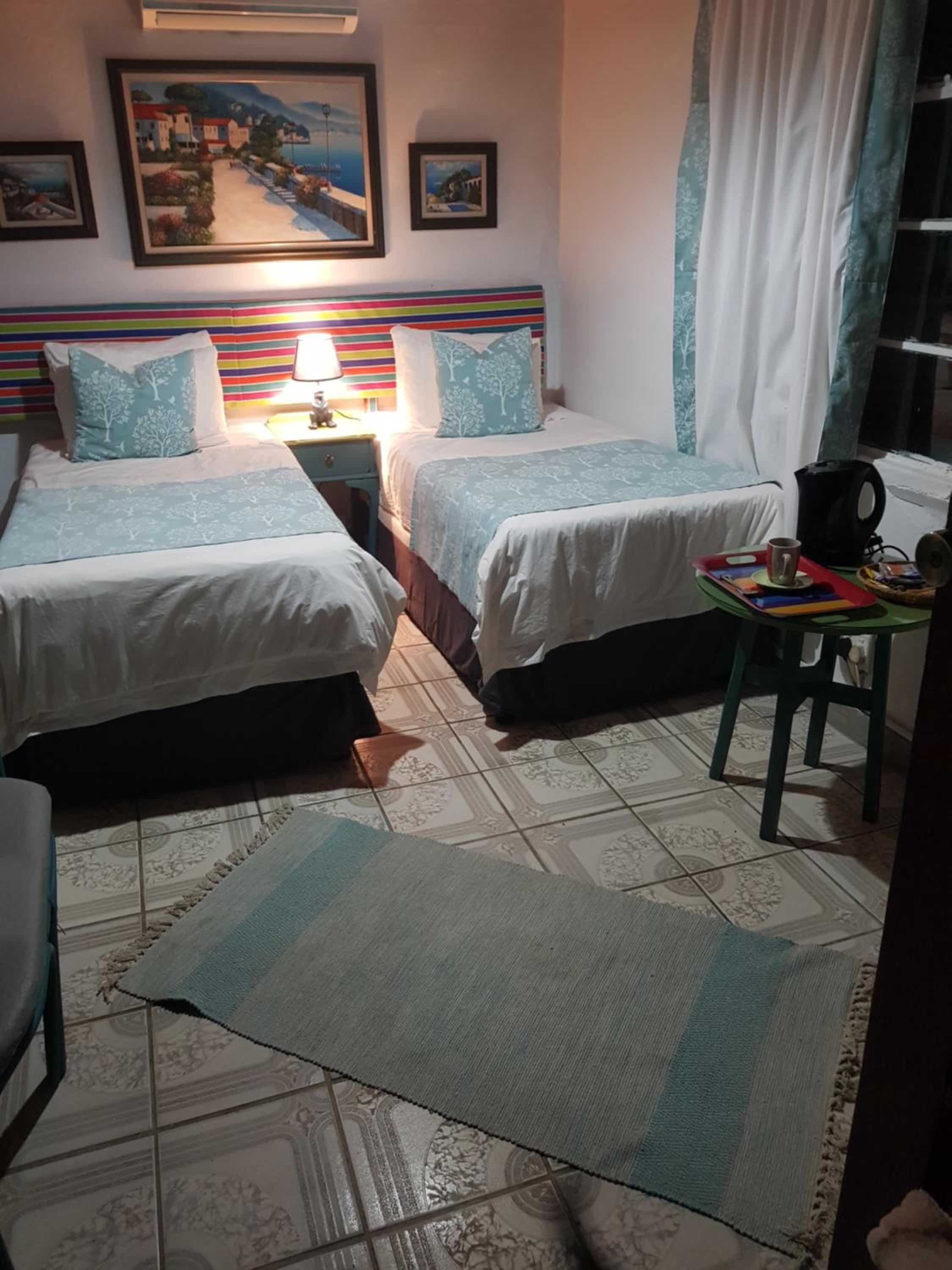 Standard Double Room With Shared Bathroom