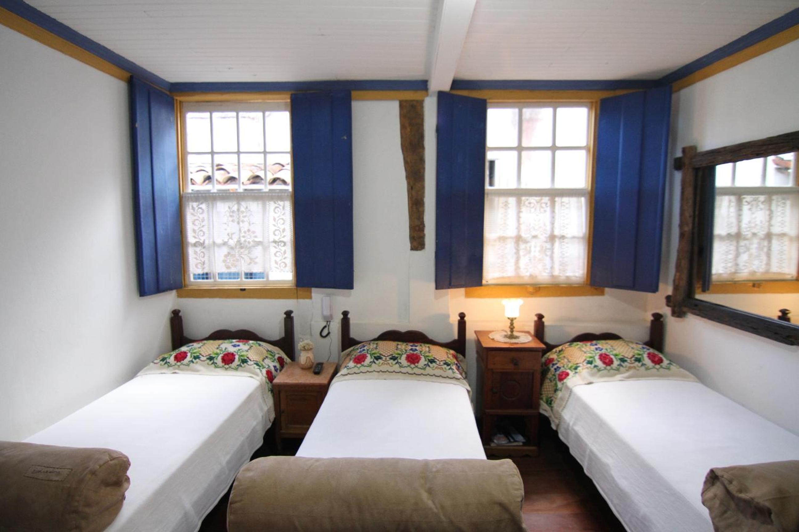 Standard Triple Room - Photo 1