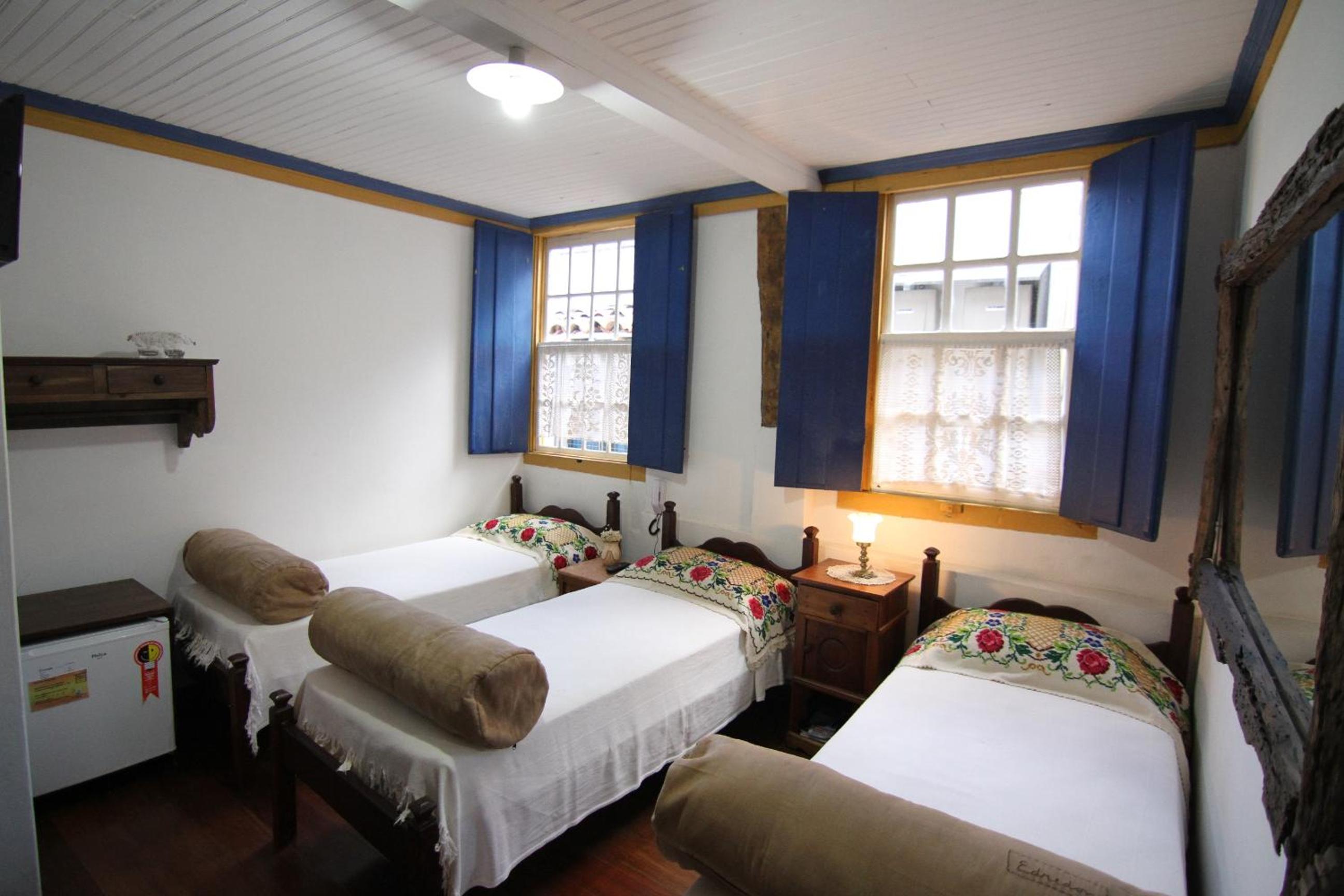 Standard Triple Room - Photo 3
