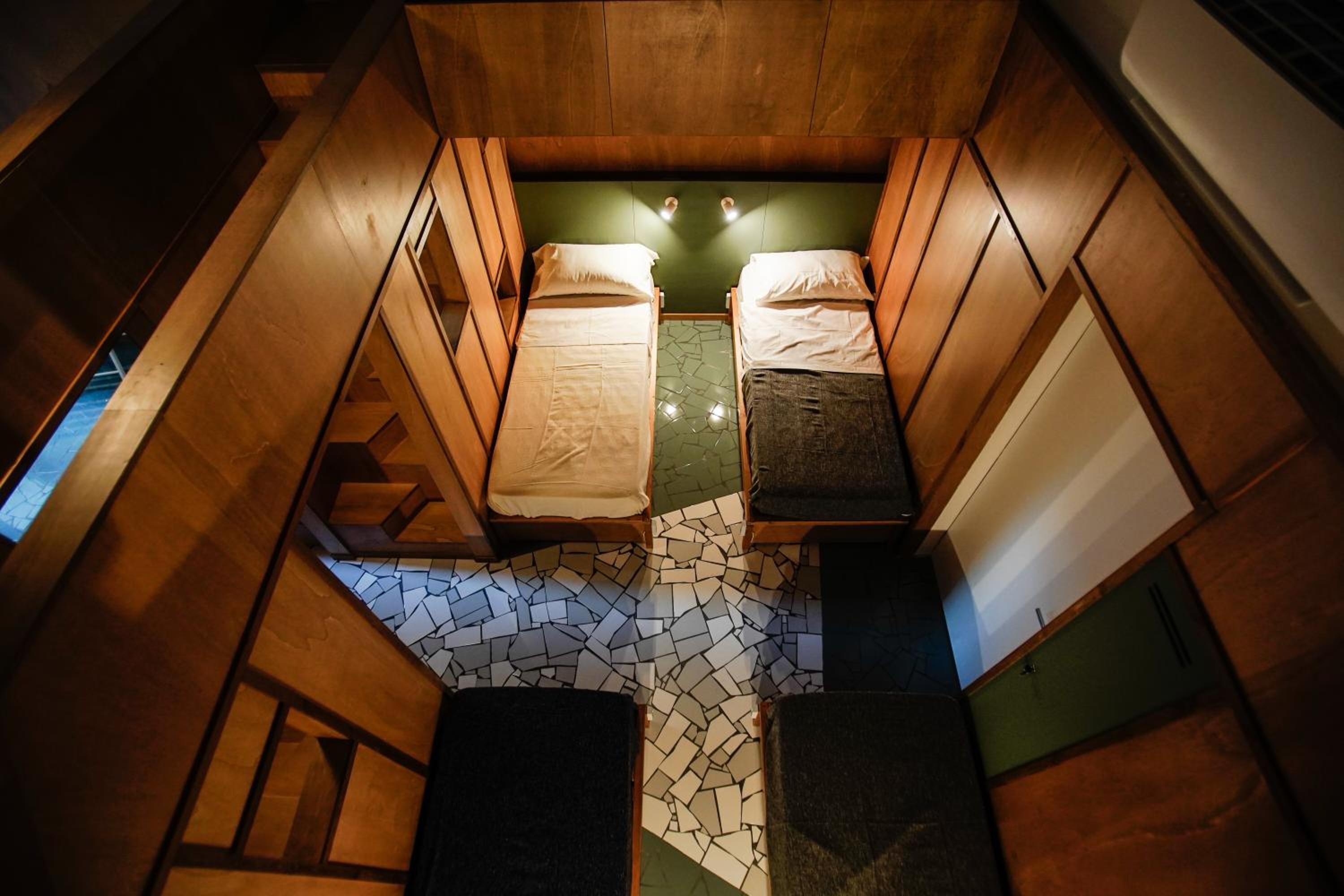 Bed in 7-Bed Mixed Dormitory Room