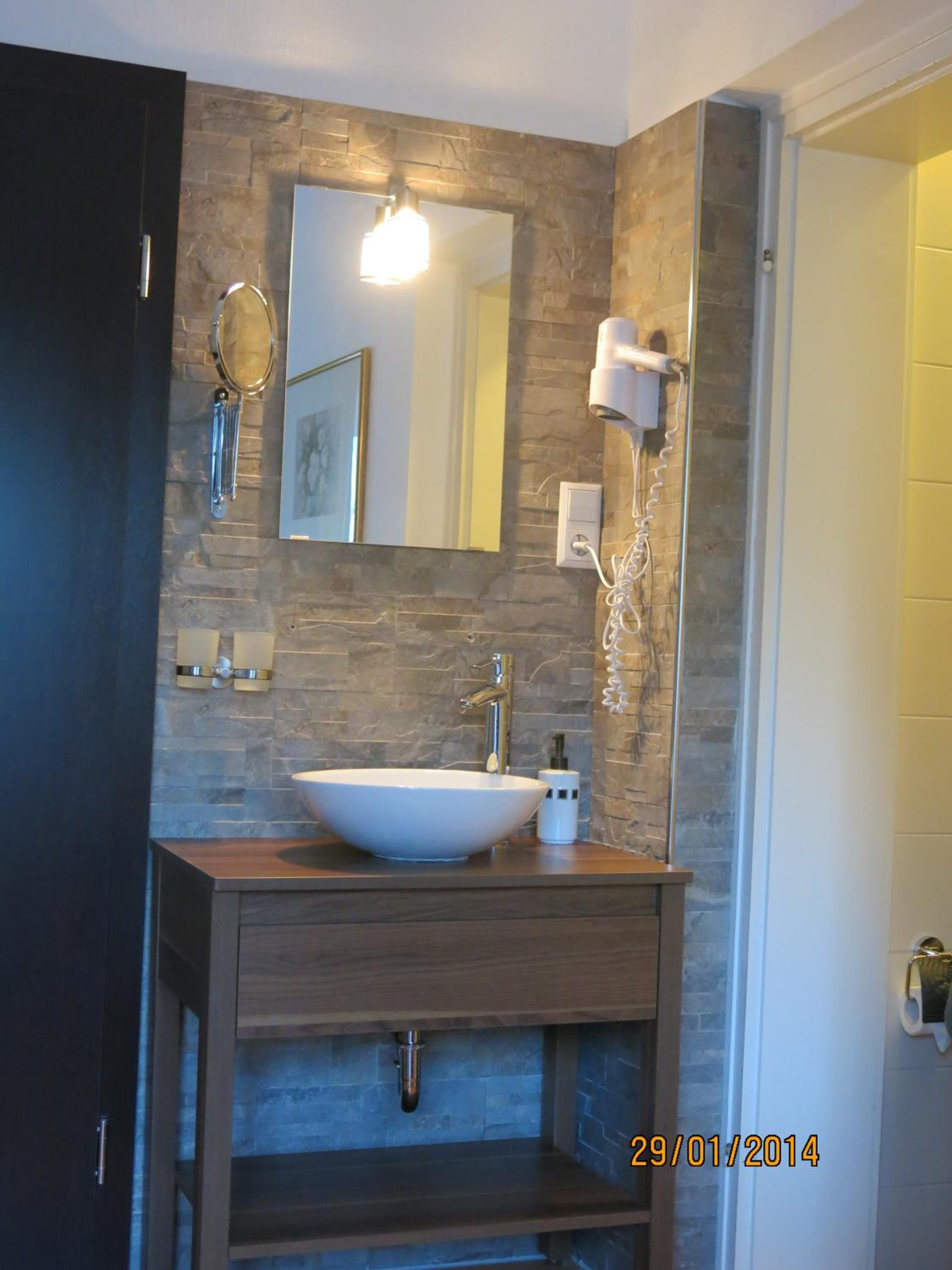 Suite - Photo 6