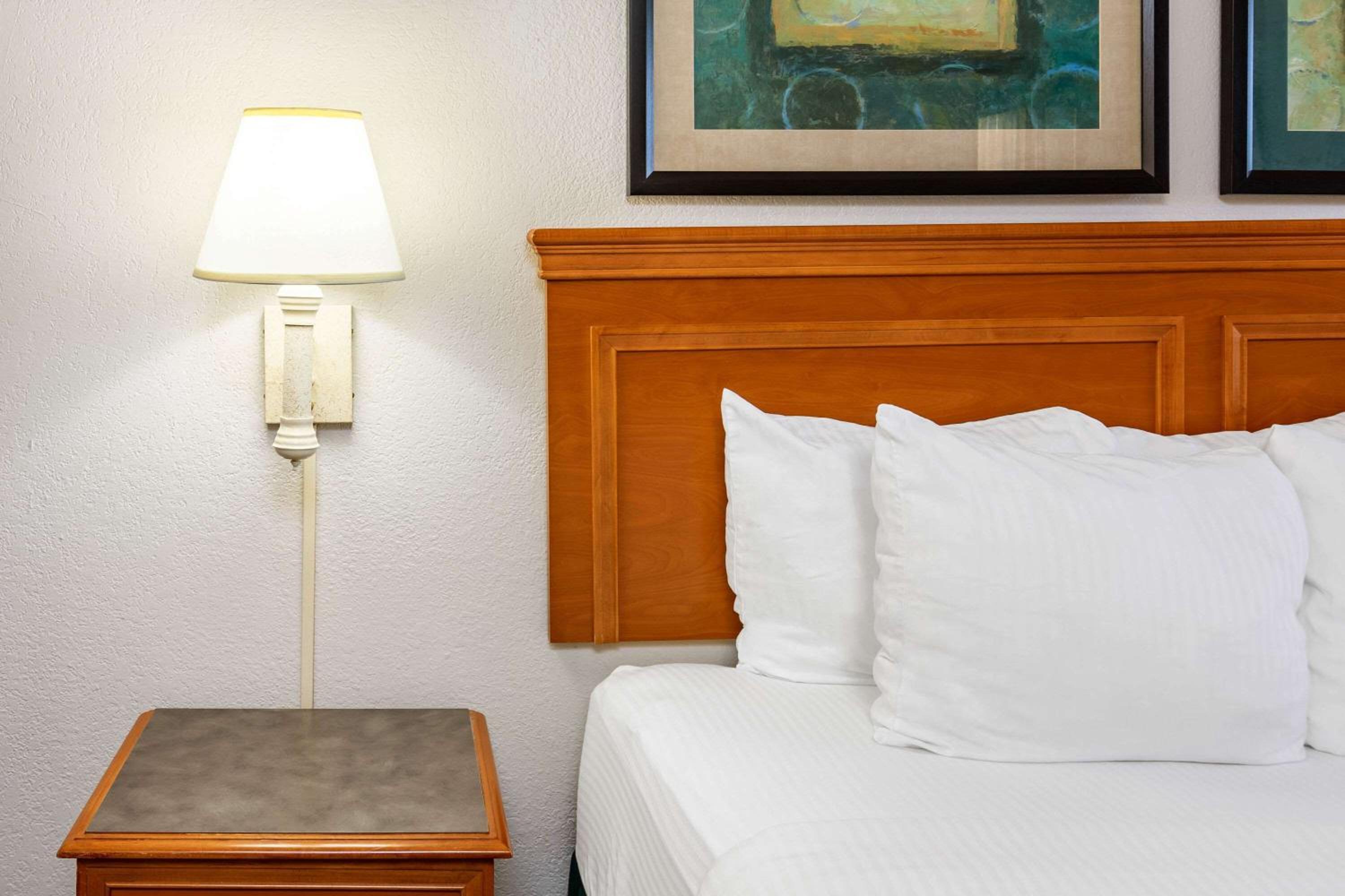 Double Room with Two Double Beds - Photo 3