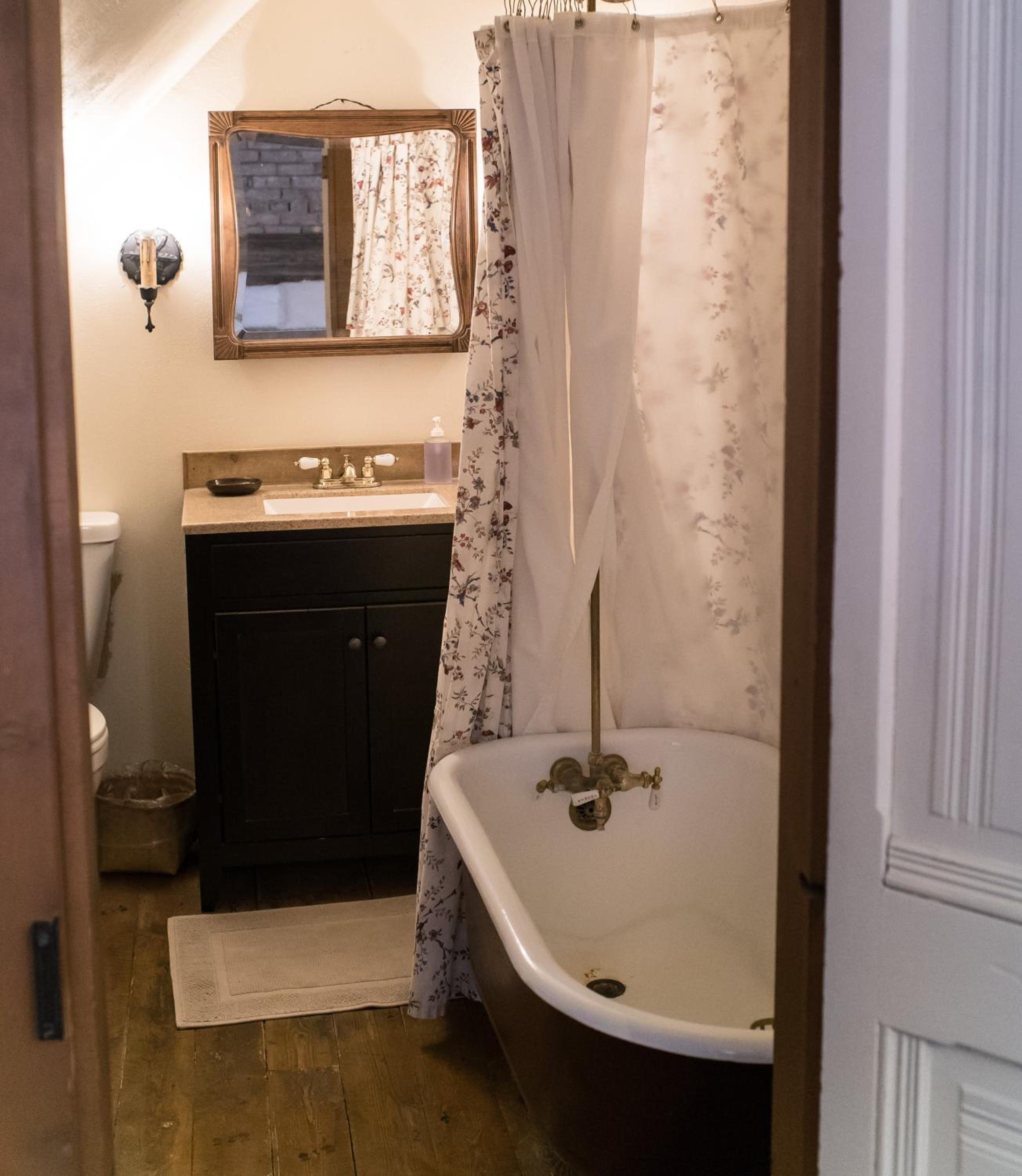 Triple Room with Private Bathroom - Photo 5