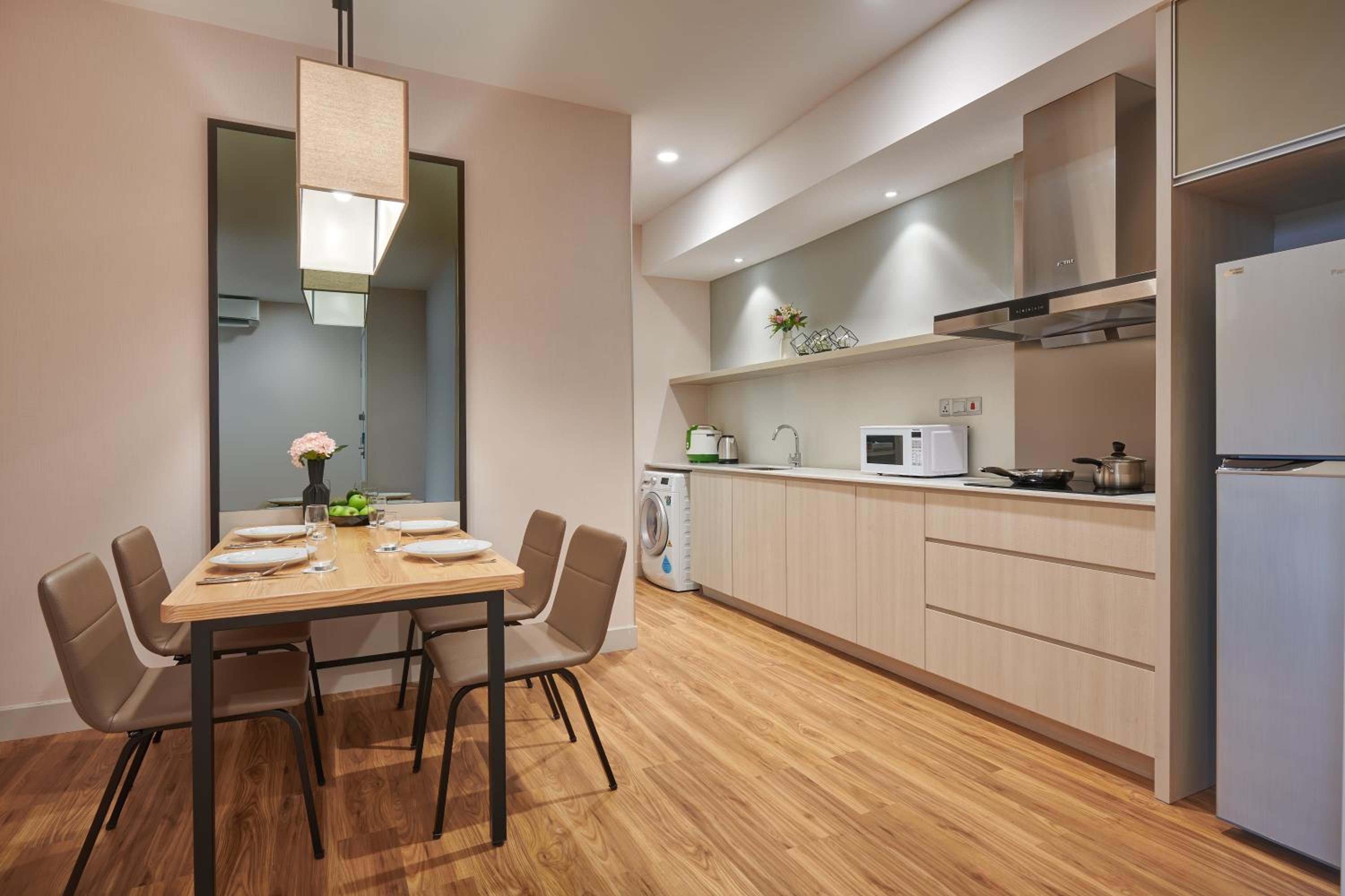 One-Bedroom Apartment - Photo 3