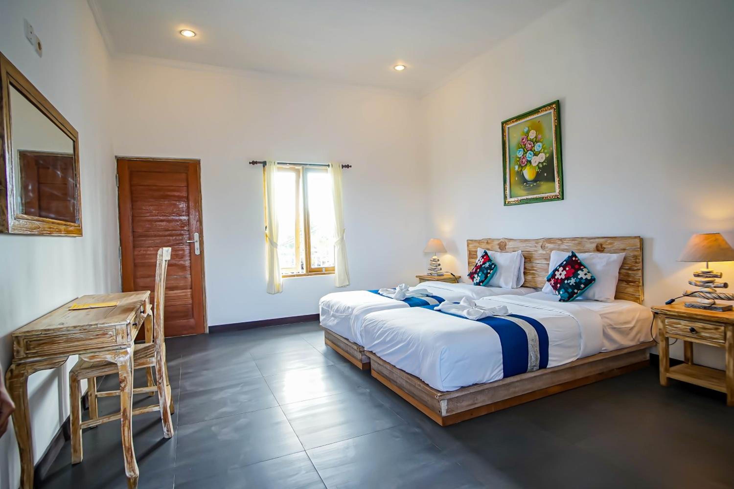 Deluxe Double Room with Balcony - Photo 1
