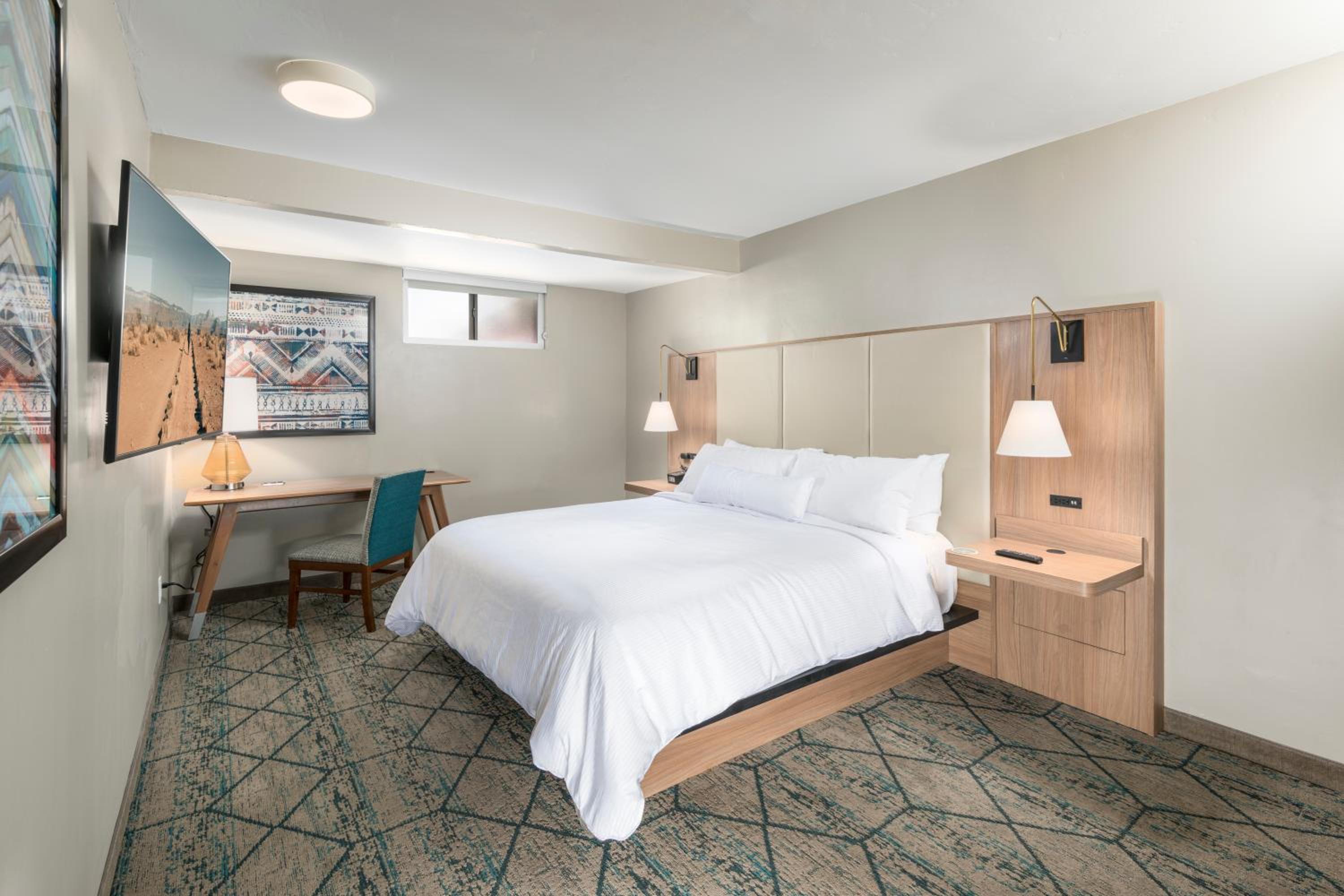 King Handicap Accessible with Mountain View photo 1