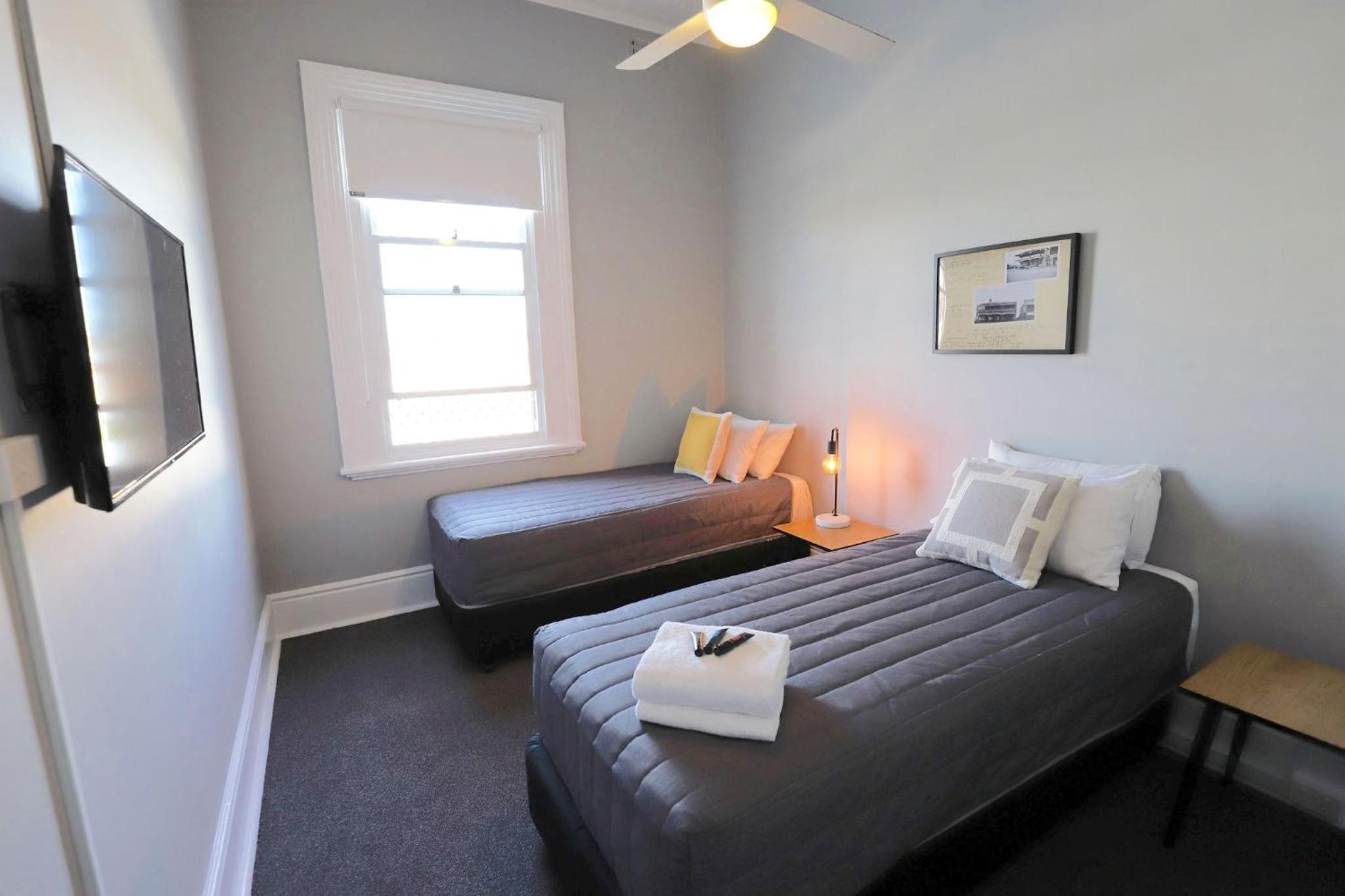 Standard Twin Room - Photo 1