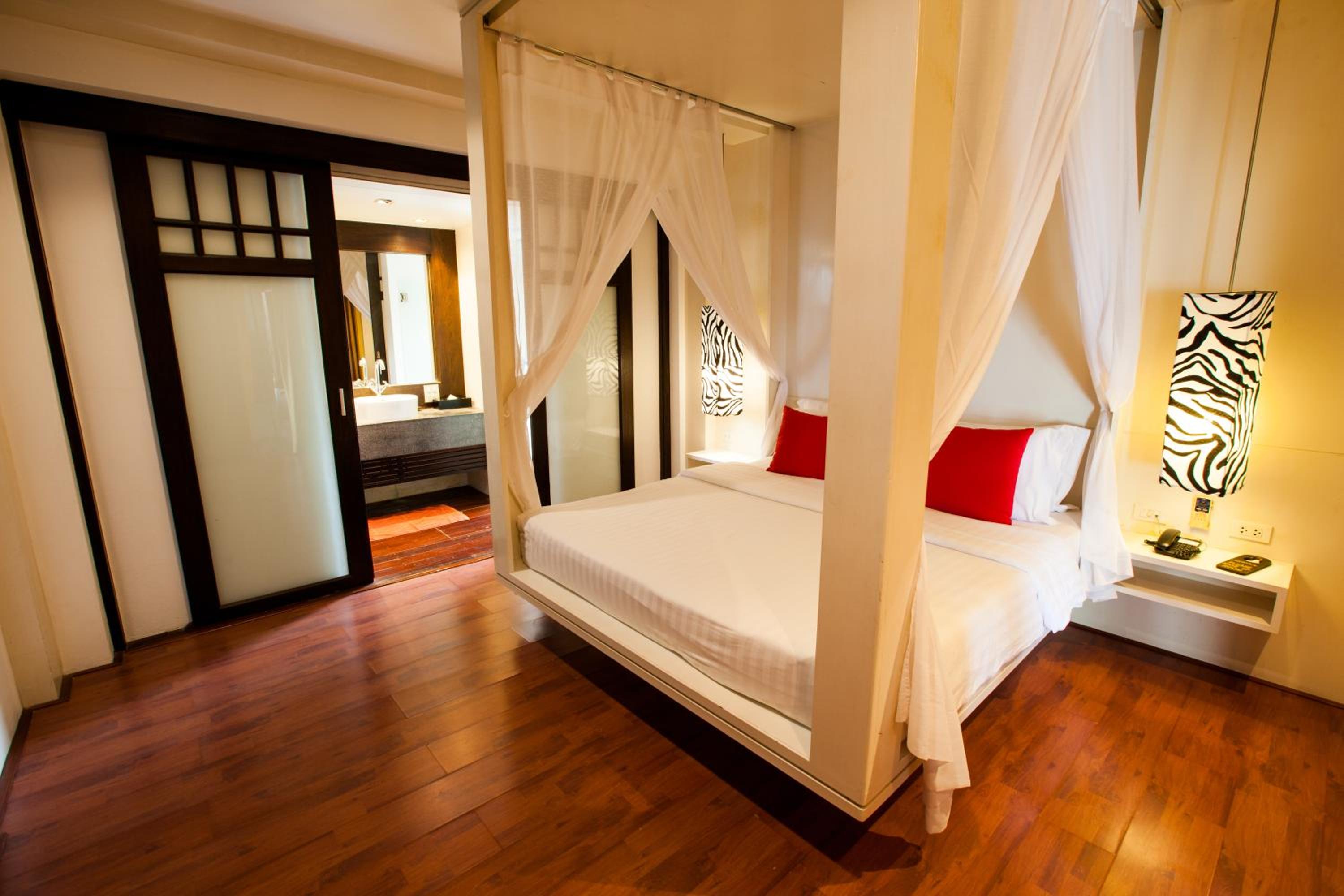 Two-Bedroom Villa with Private Pool - Photo 6