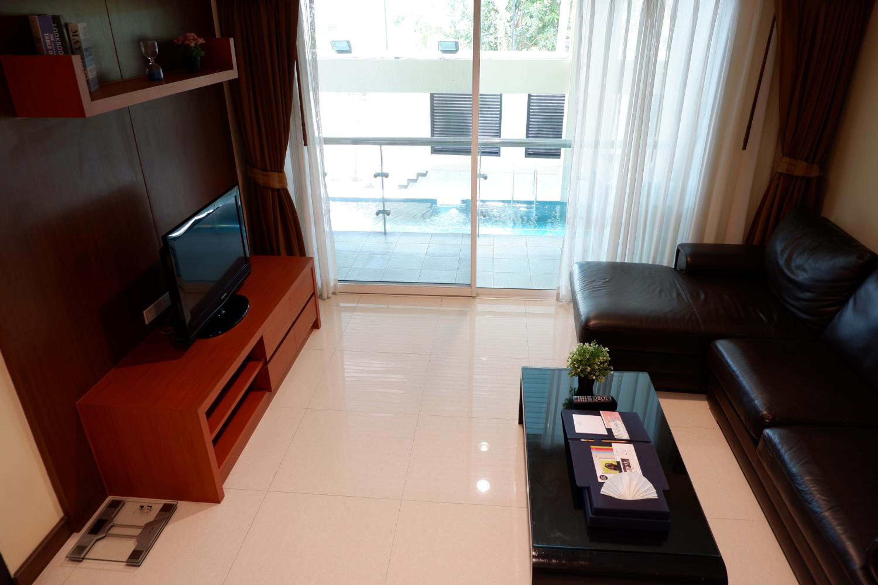 Suite with Pool View photo 1