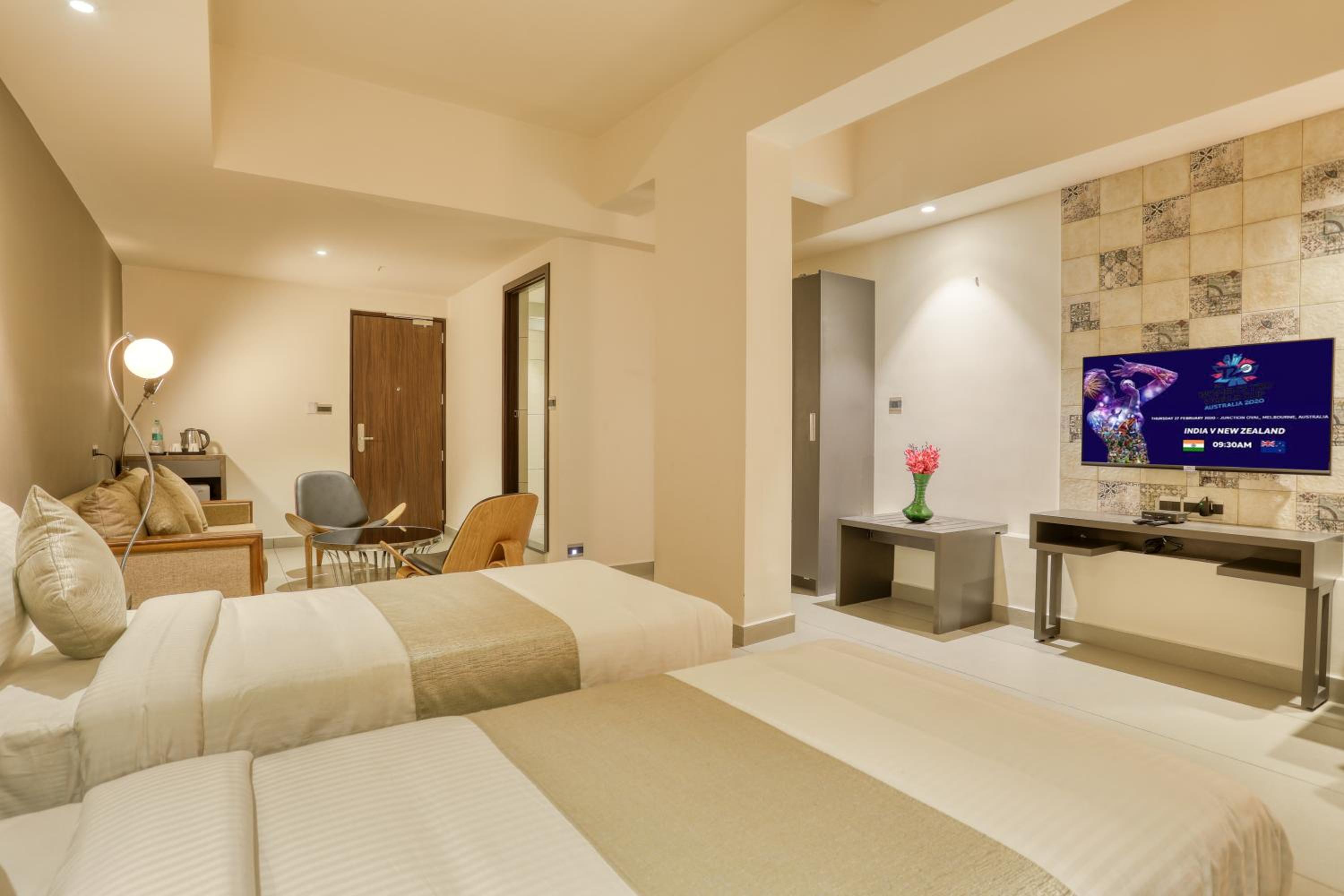 Suite - Photo 4