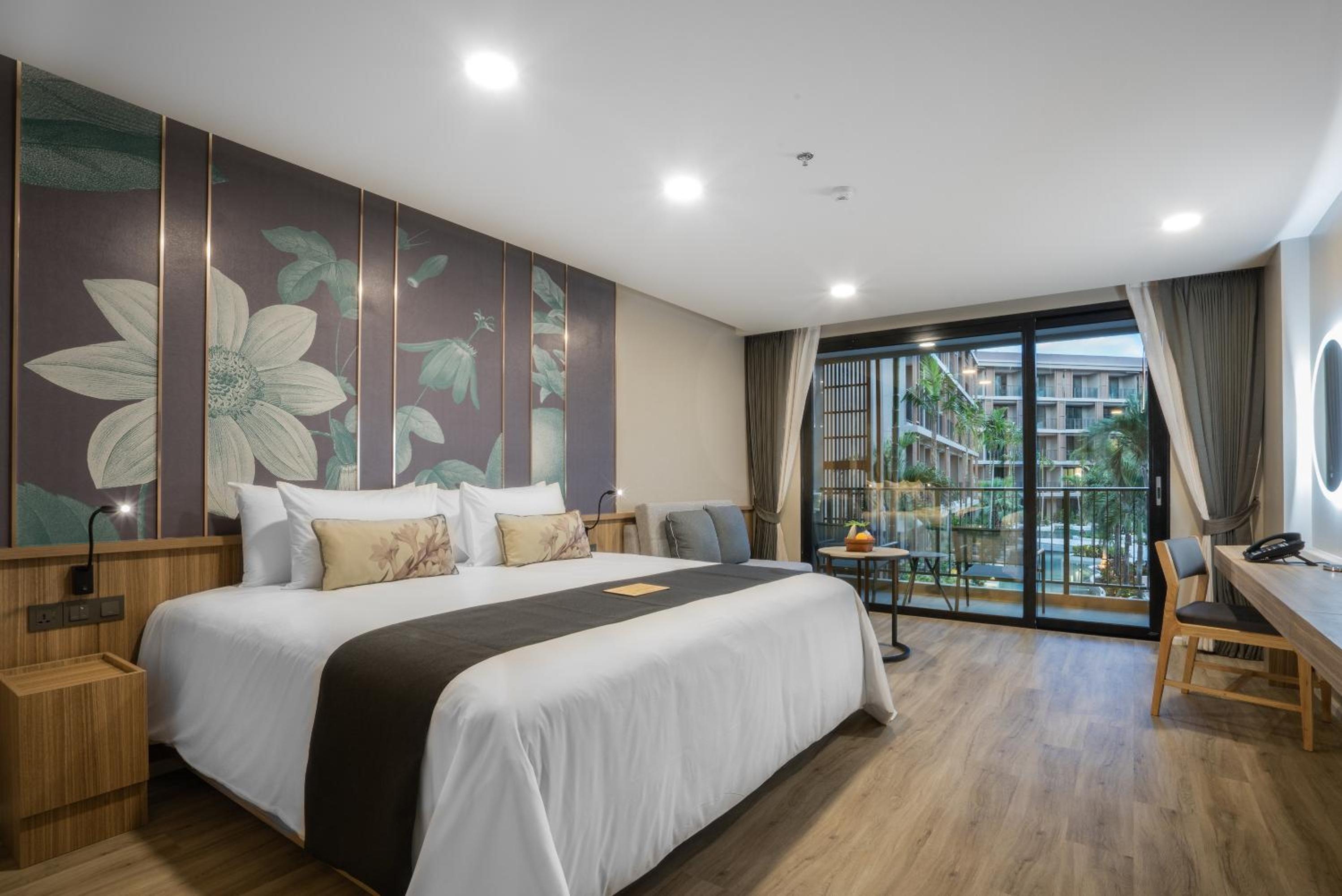 Superior King Room