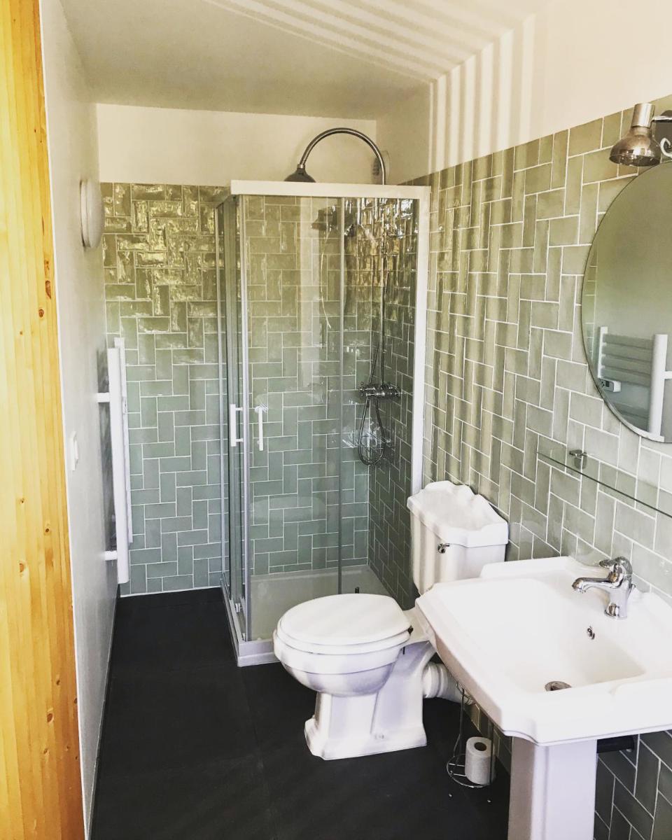 Double Room with Private Bathroom photo 2