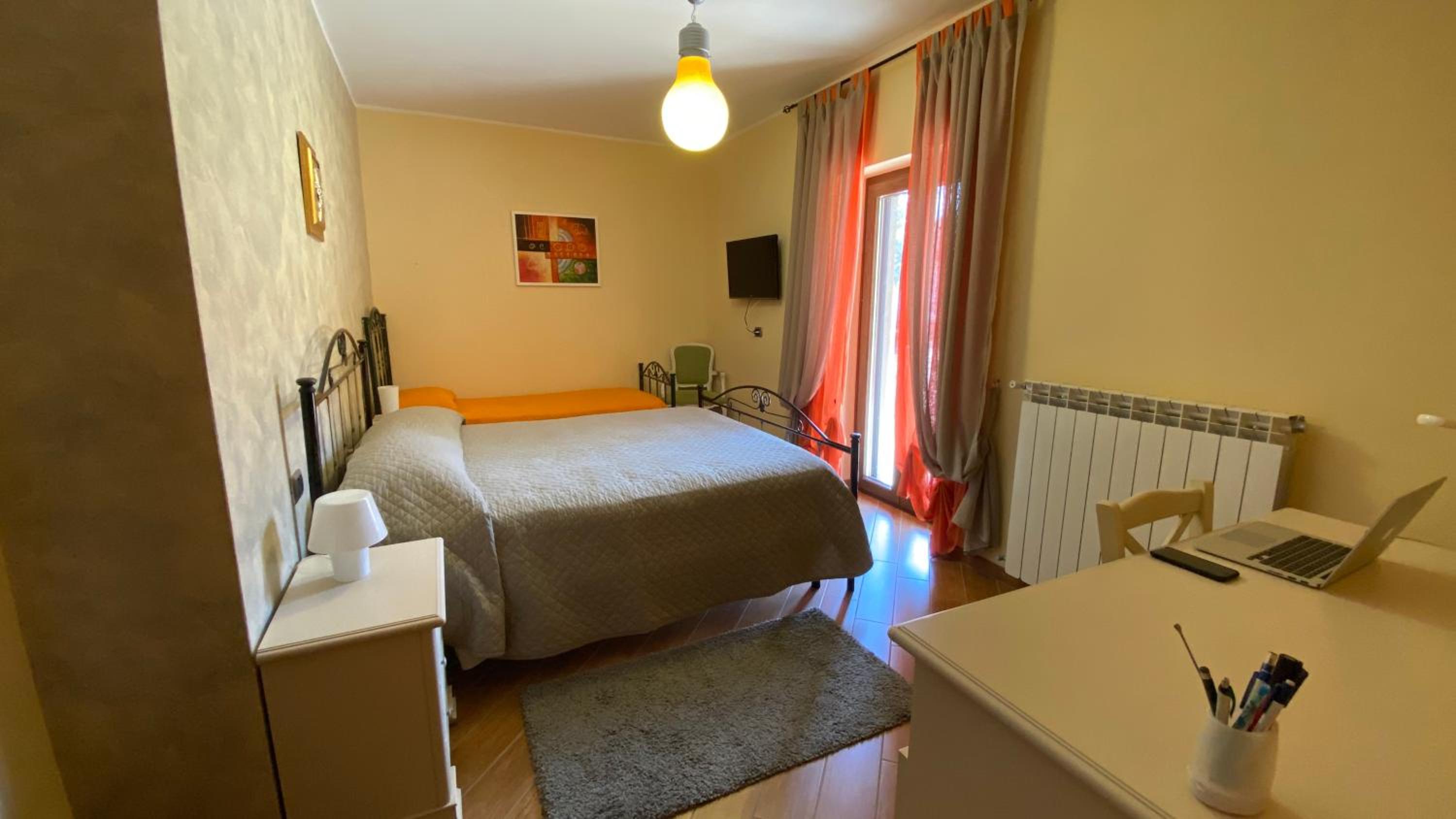Triple Room with Private Bathroom - Photo 1