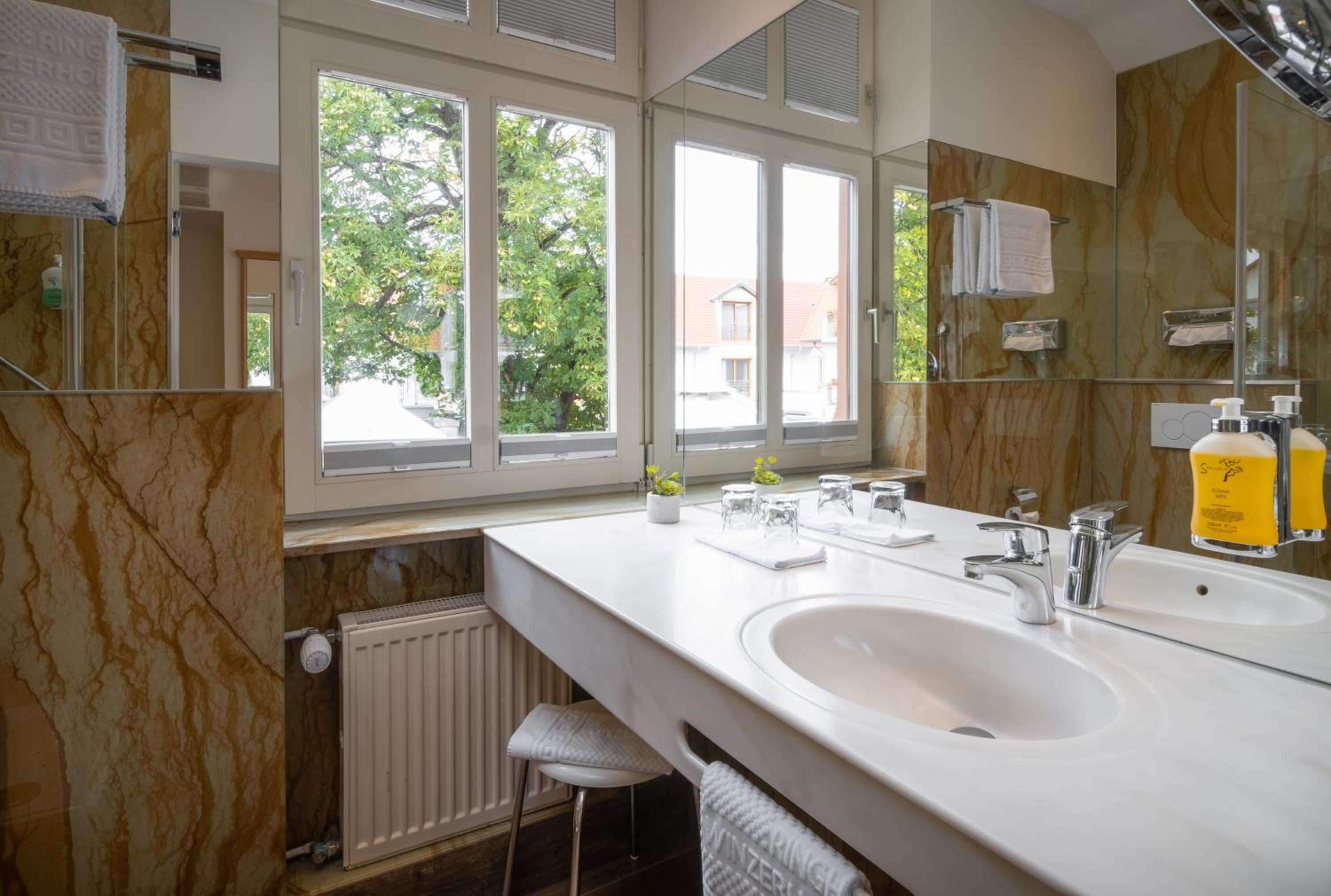 Classic Double Room - Photo 3