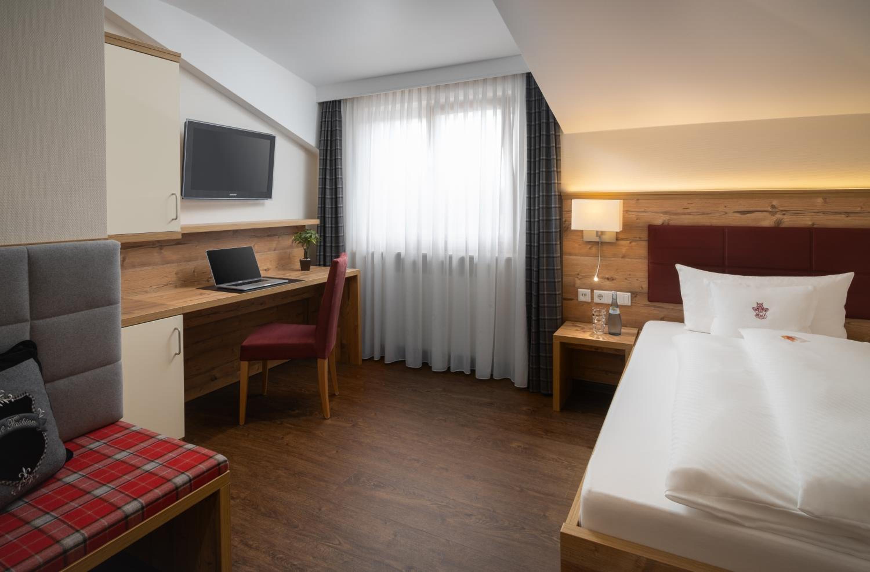 Classic Single Room