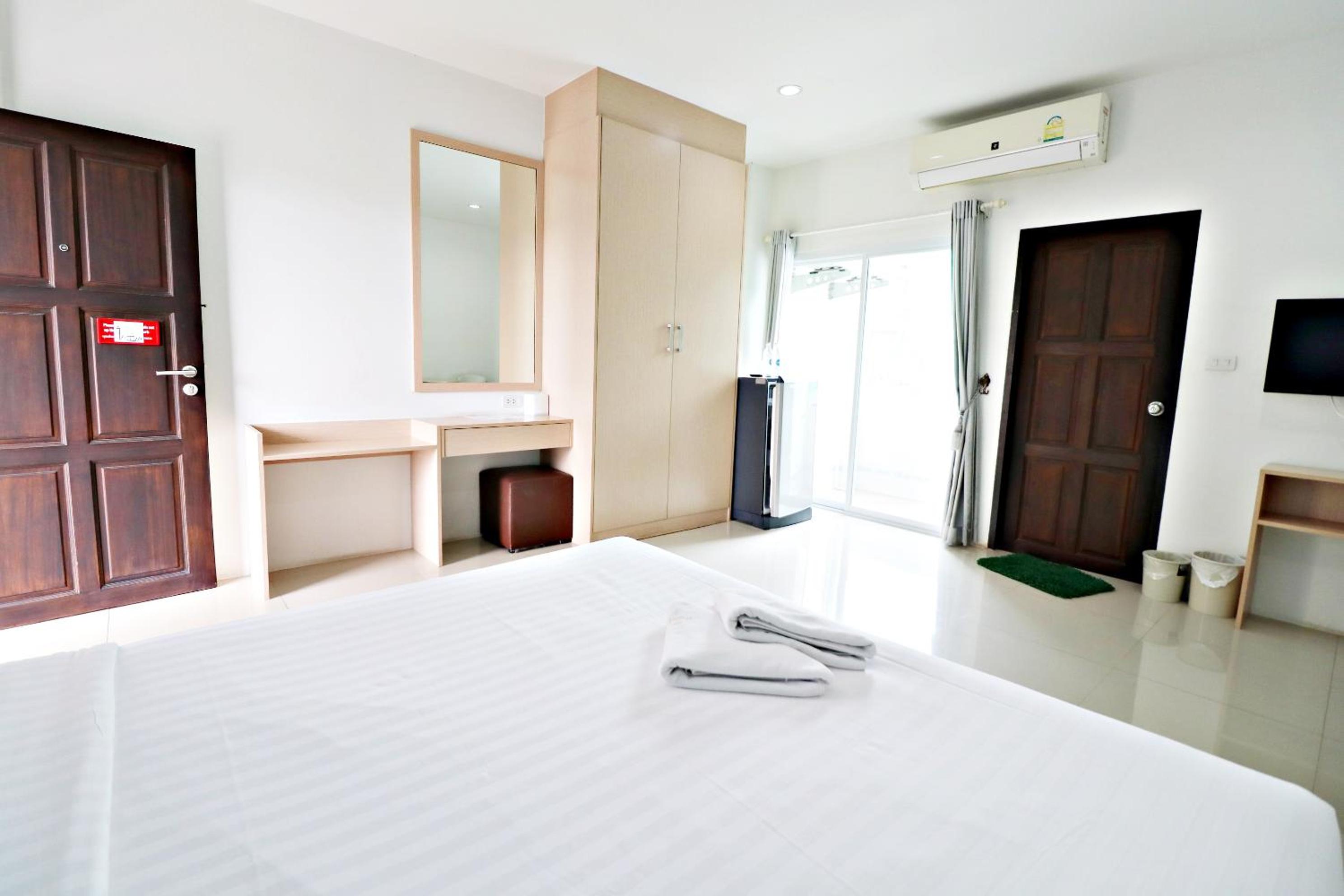 Deluxe Double Room photo 3