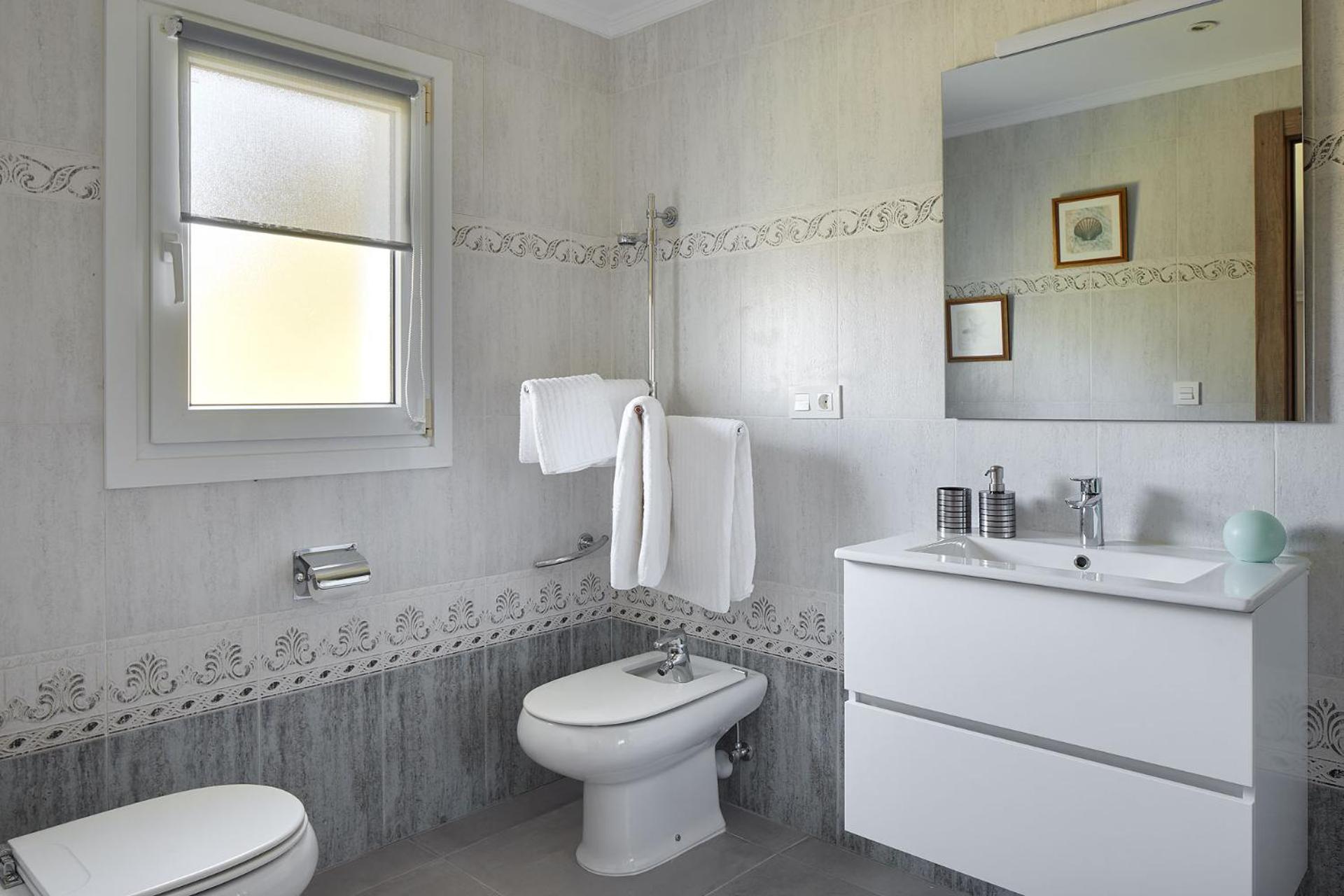 Economic Double Room - Photo 2