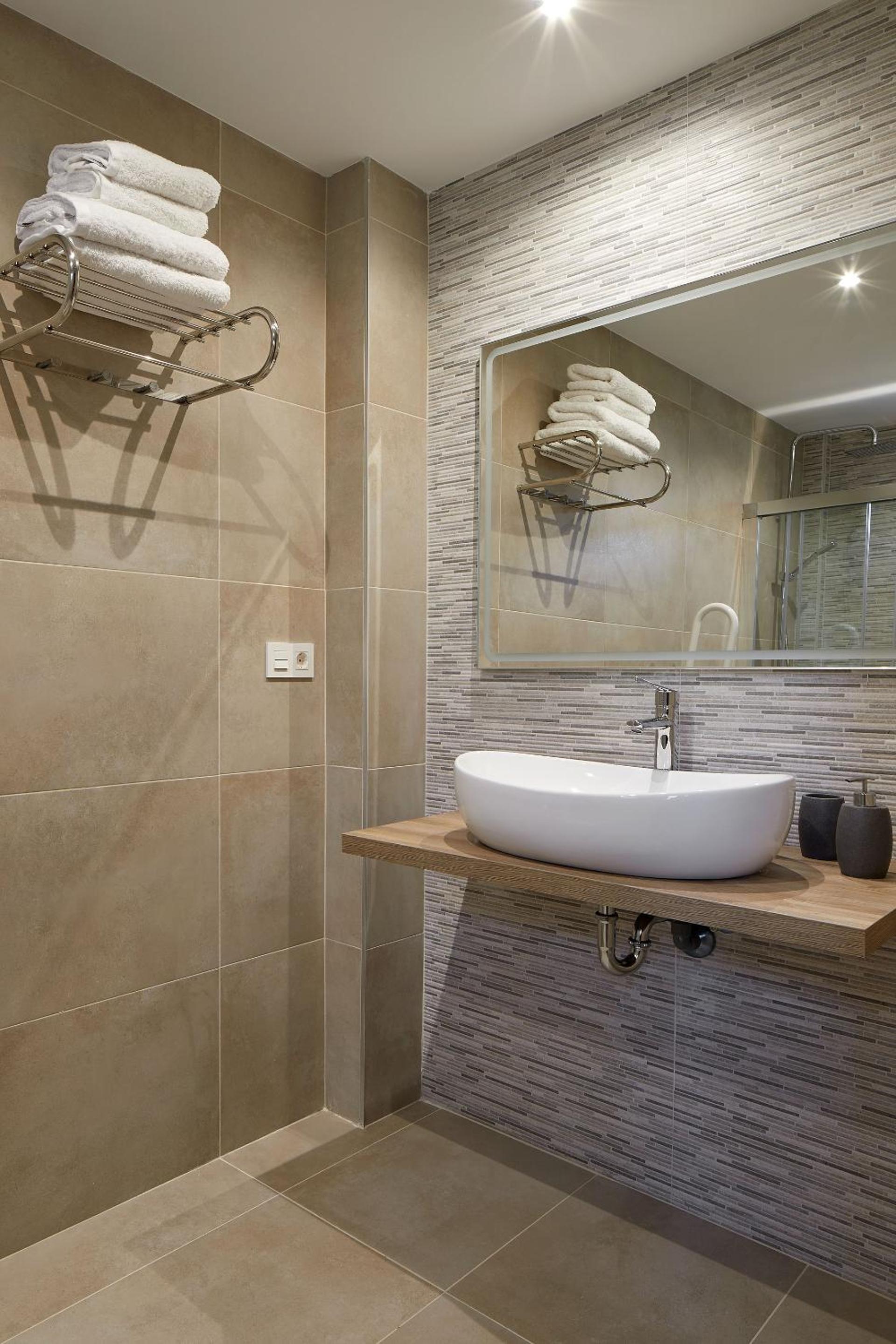 Double Room - Disability Access - Photo 2