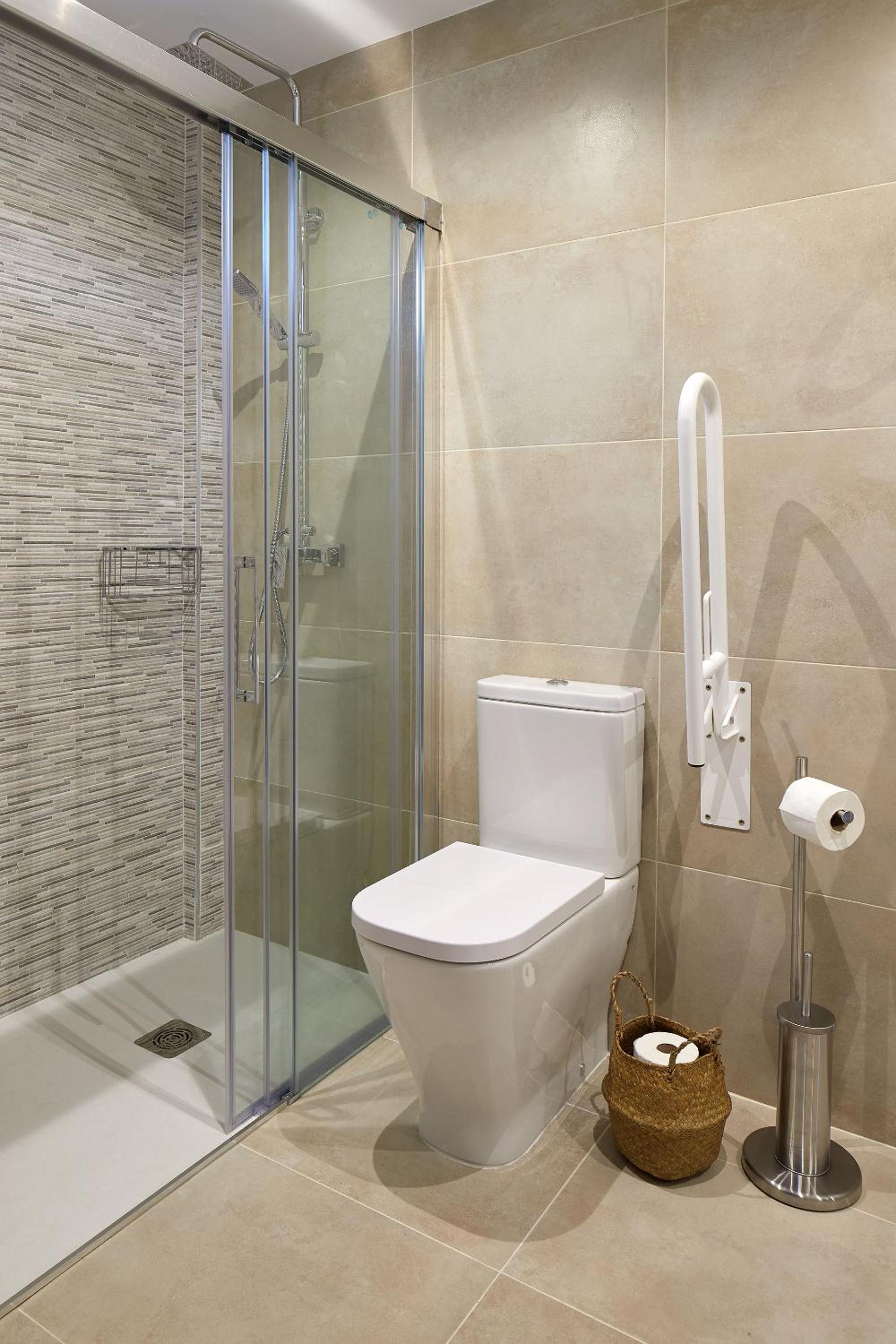 Double Room - Disability Access - Photo 3