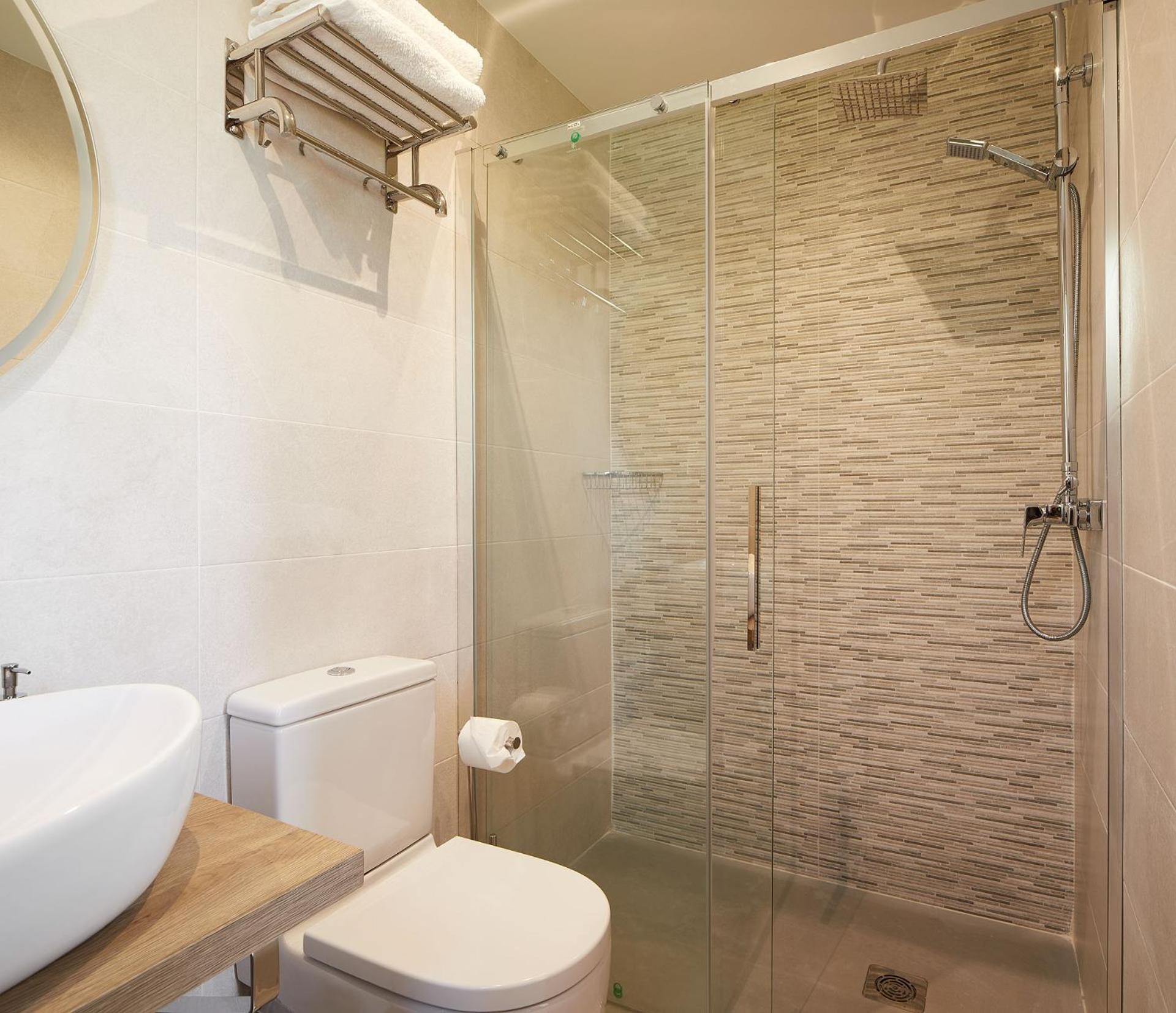 Standard Double Room - Photo 4