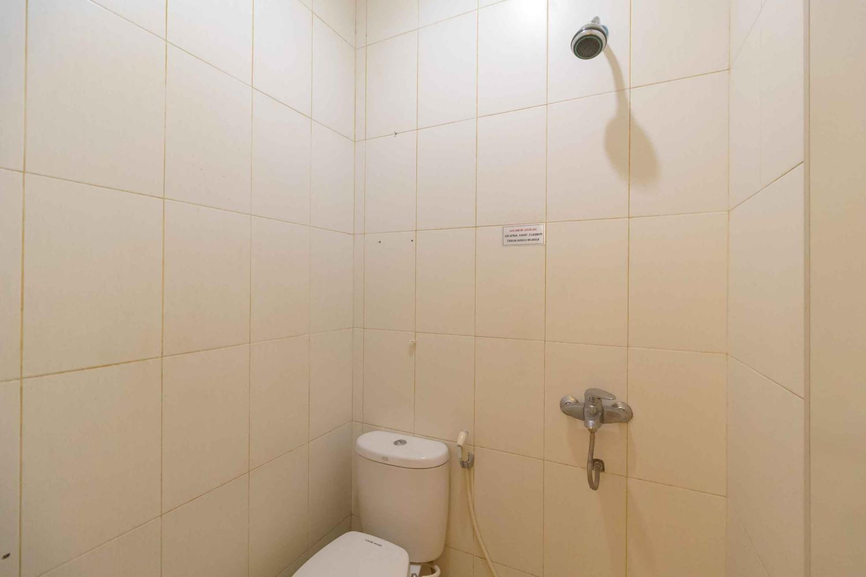 Standard Double Room - Photo 5