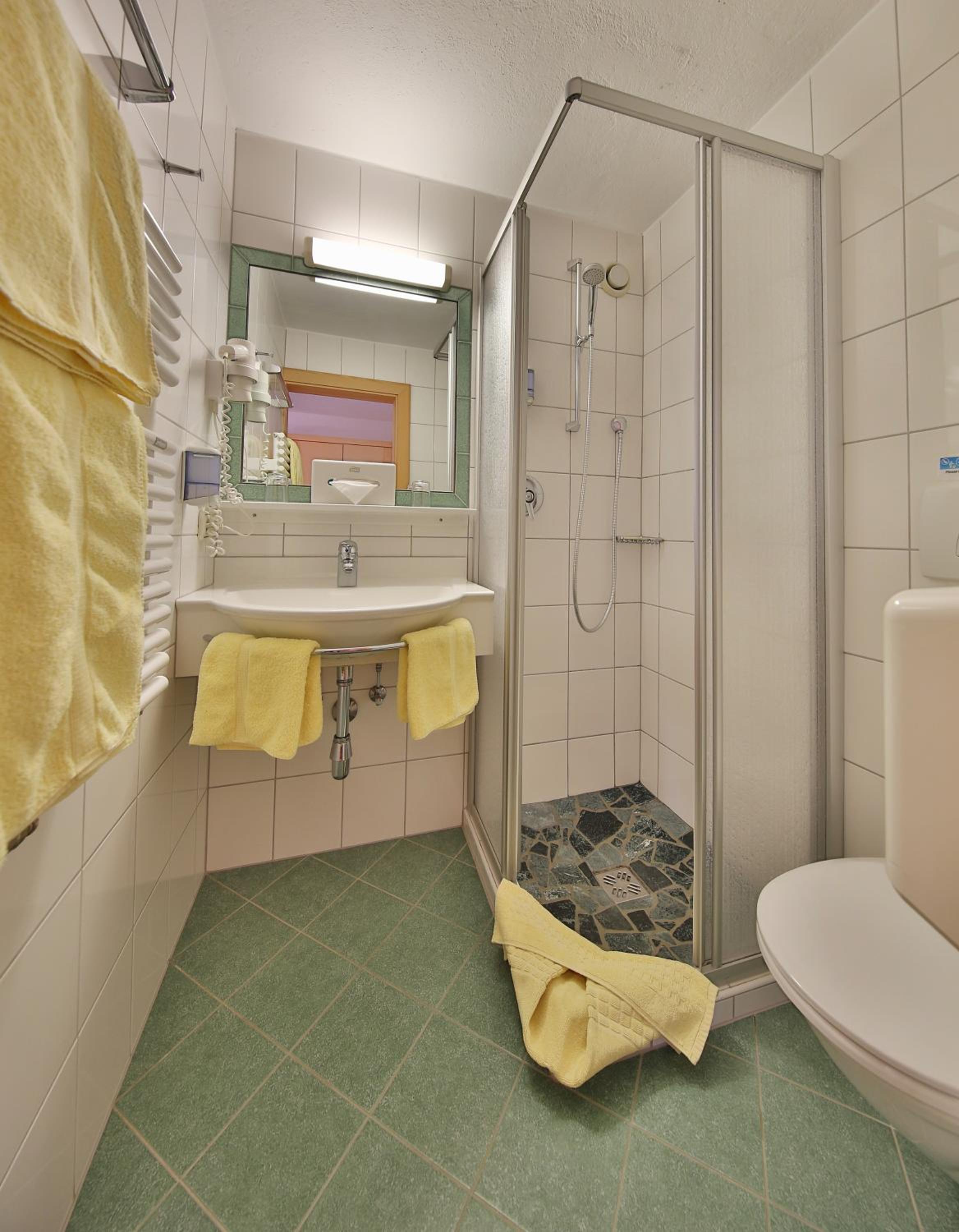 Standard Double Room - Photo 2