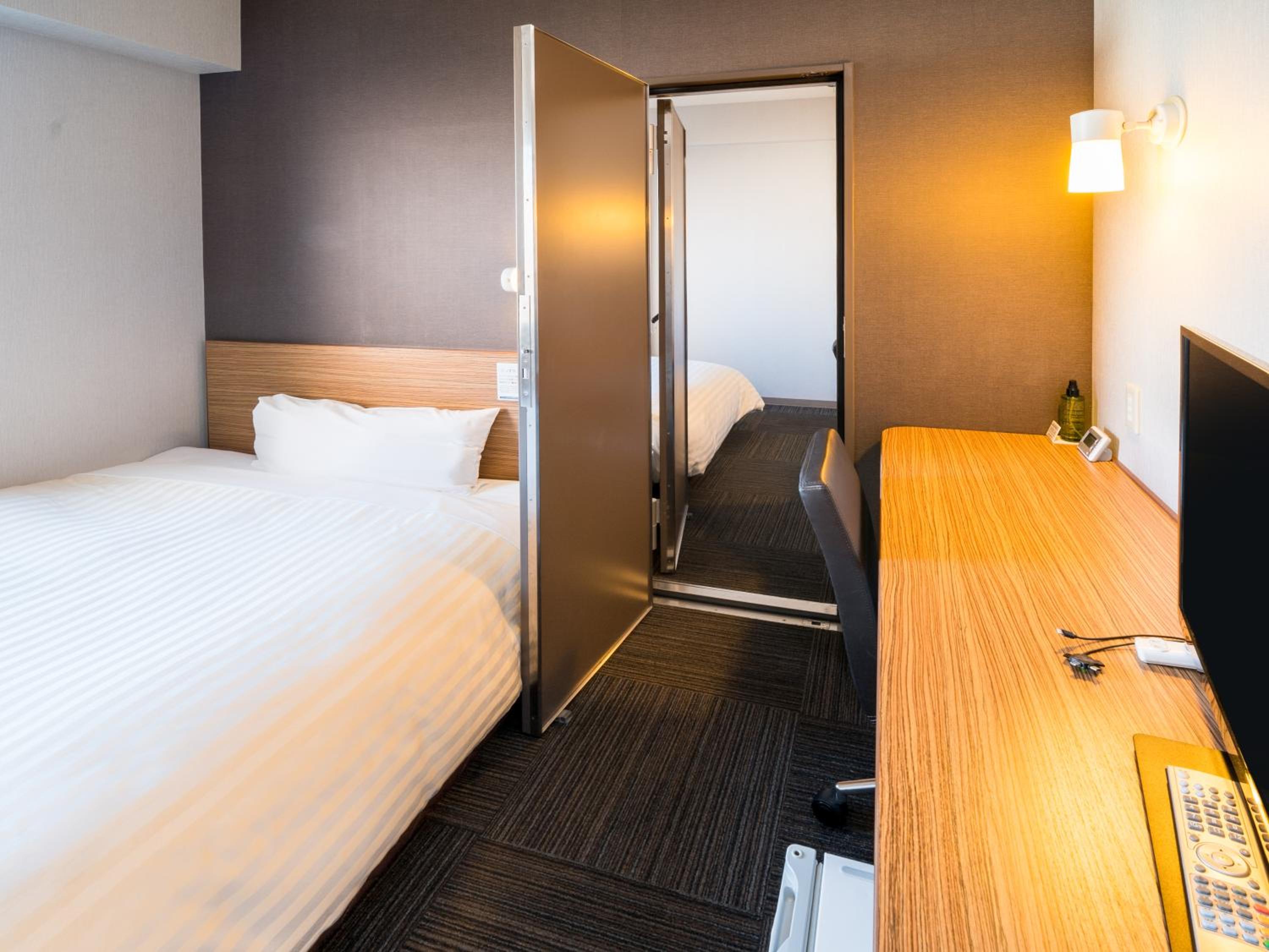 Quadruple Room - Non-Smoking - Photo 1