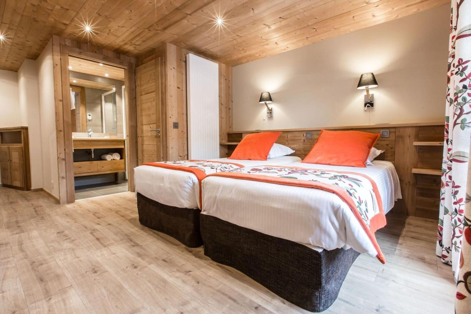 Deluxe Twin Room - Photo 3