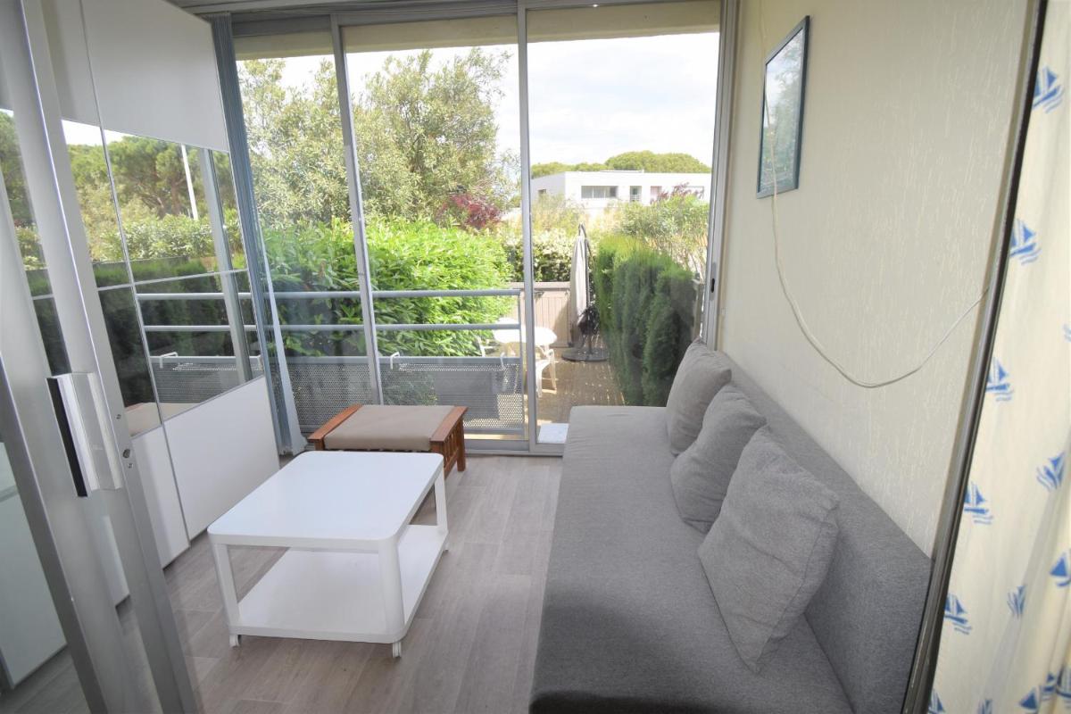 Studio with Garden View