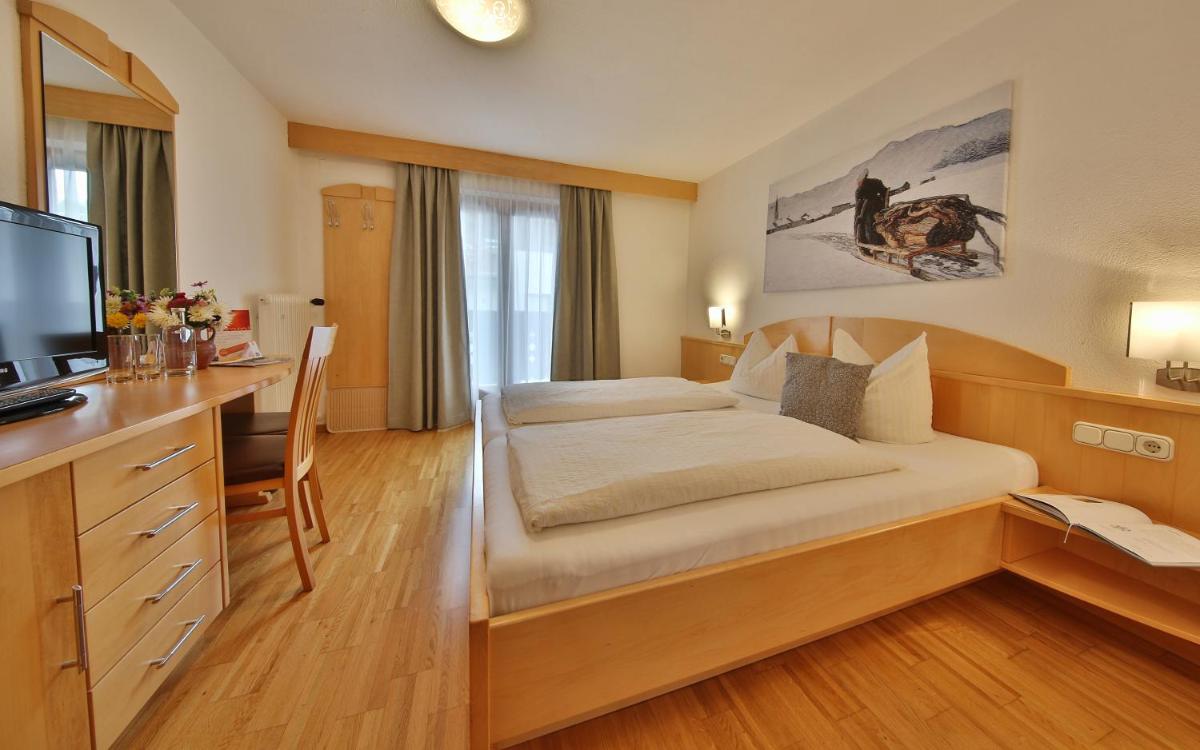 Standard Double Room - Photo 1
