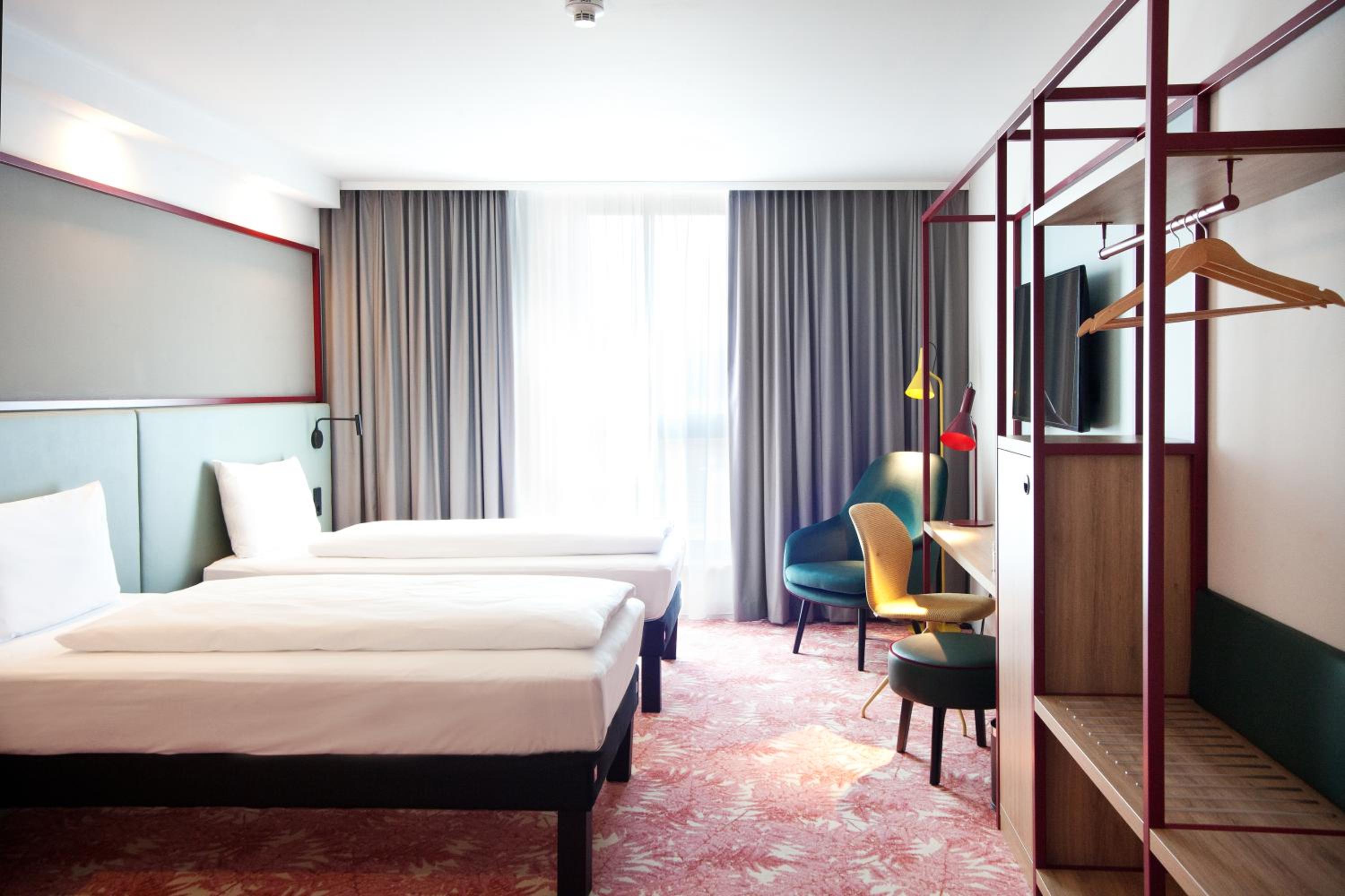 Twin Room - Photo 4