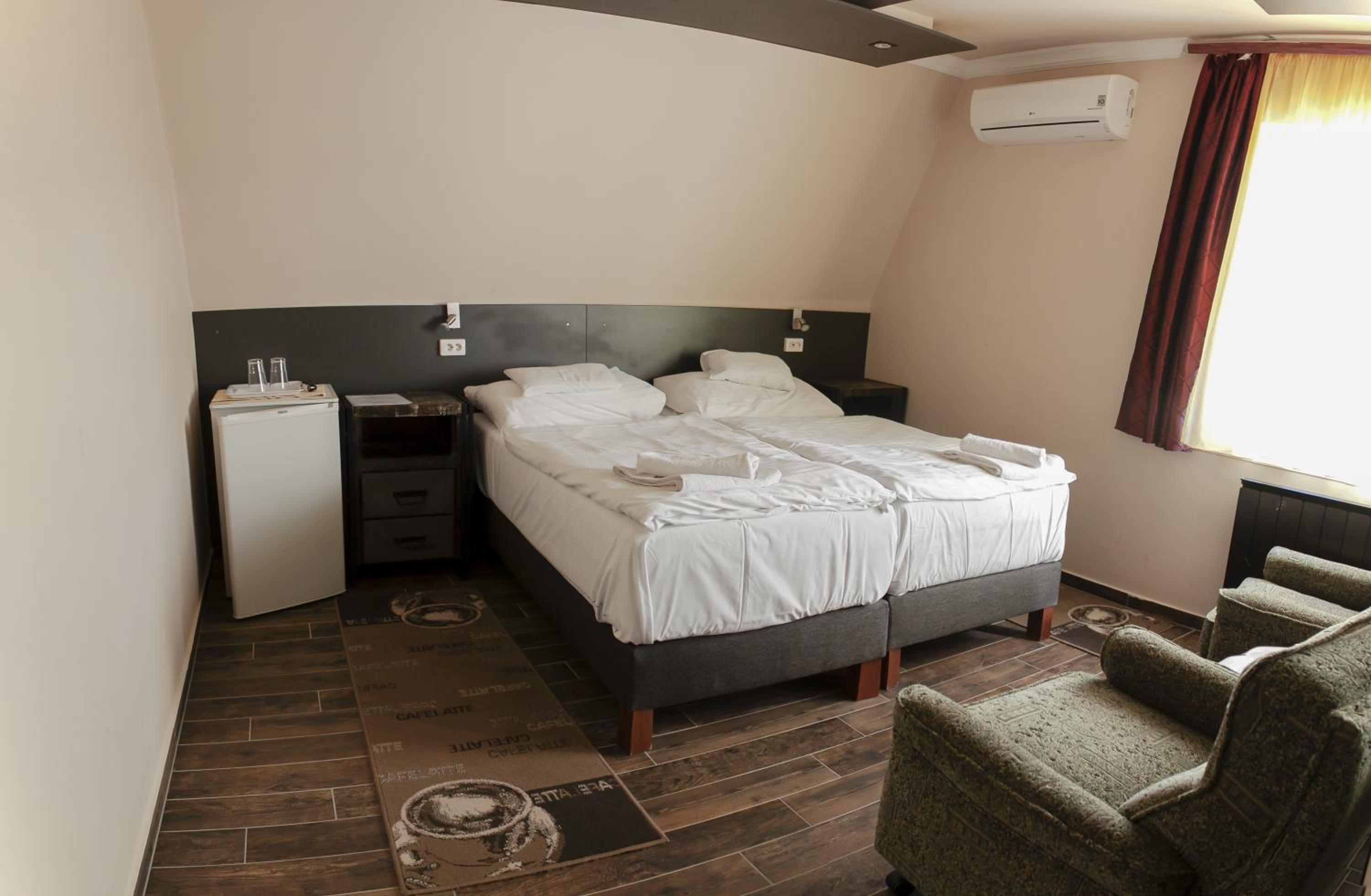 Deluxe Double Room - Photo 3