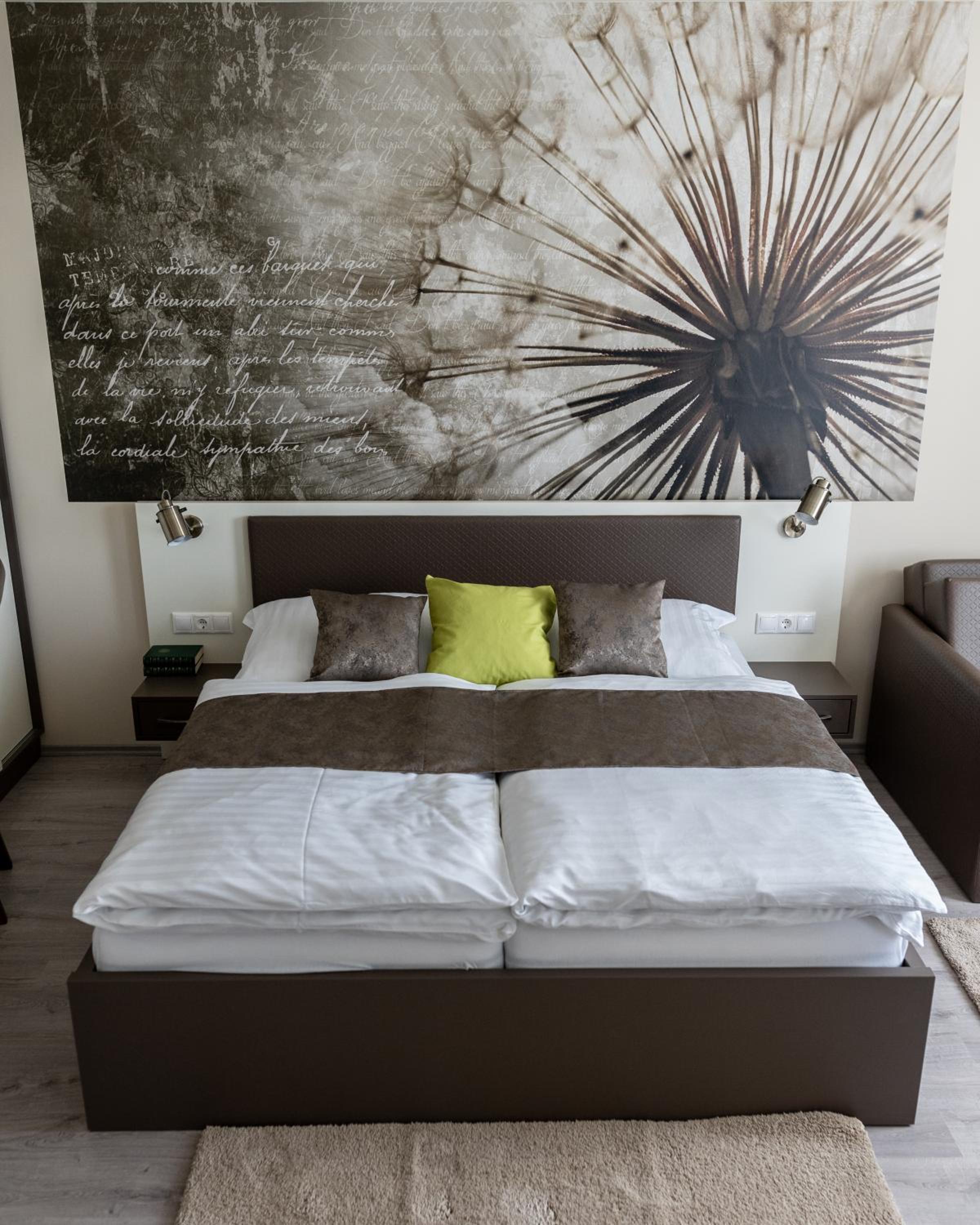 Family Room - Photo 13