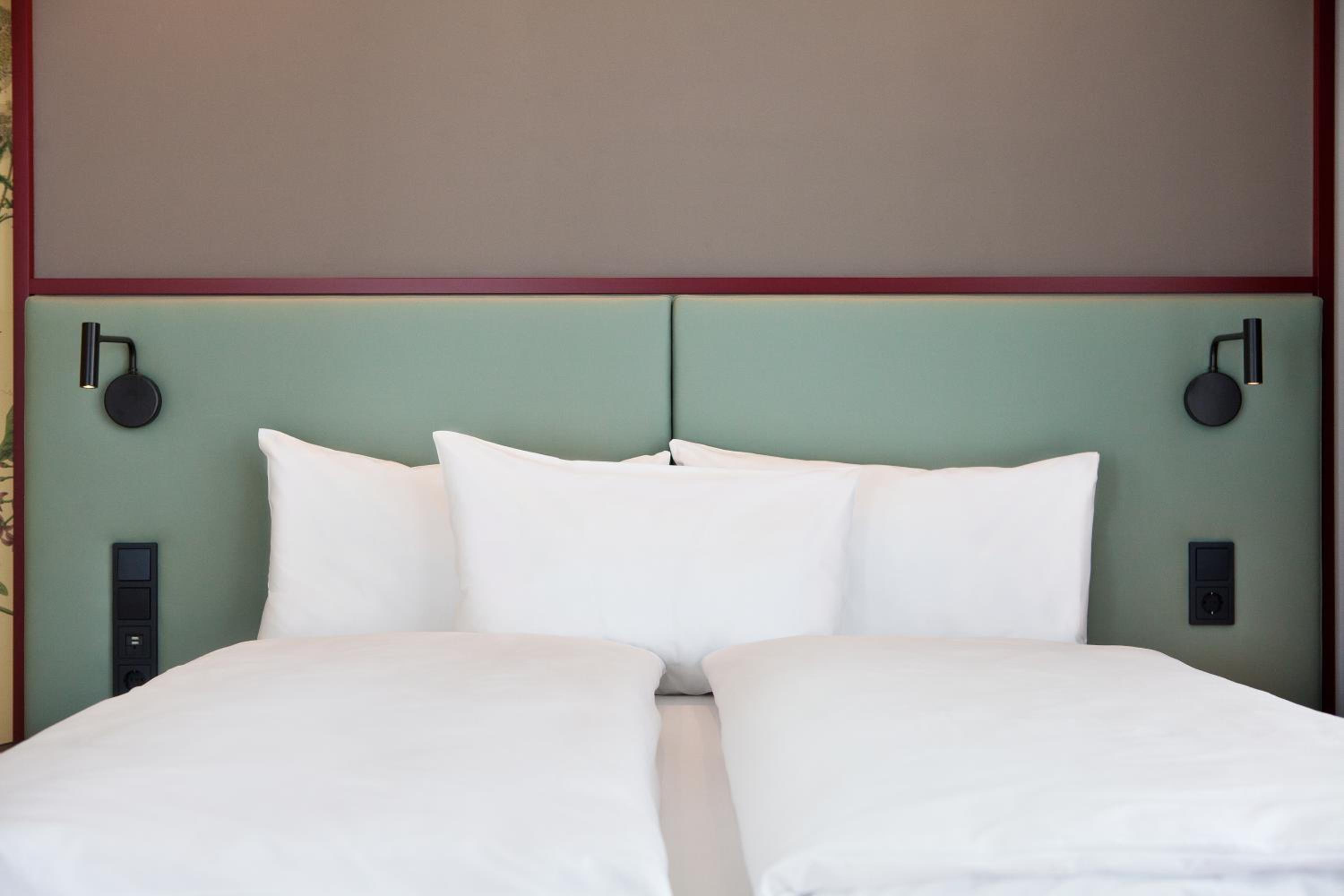 Double Room - Photo 7