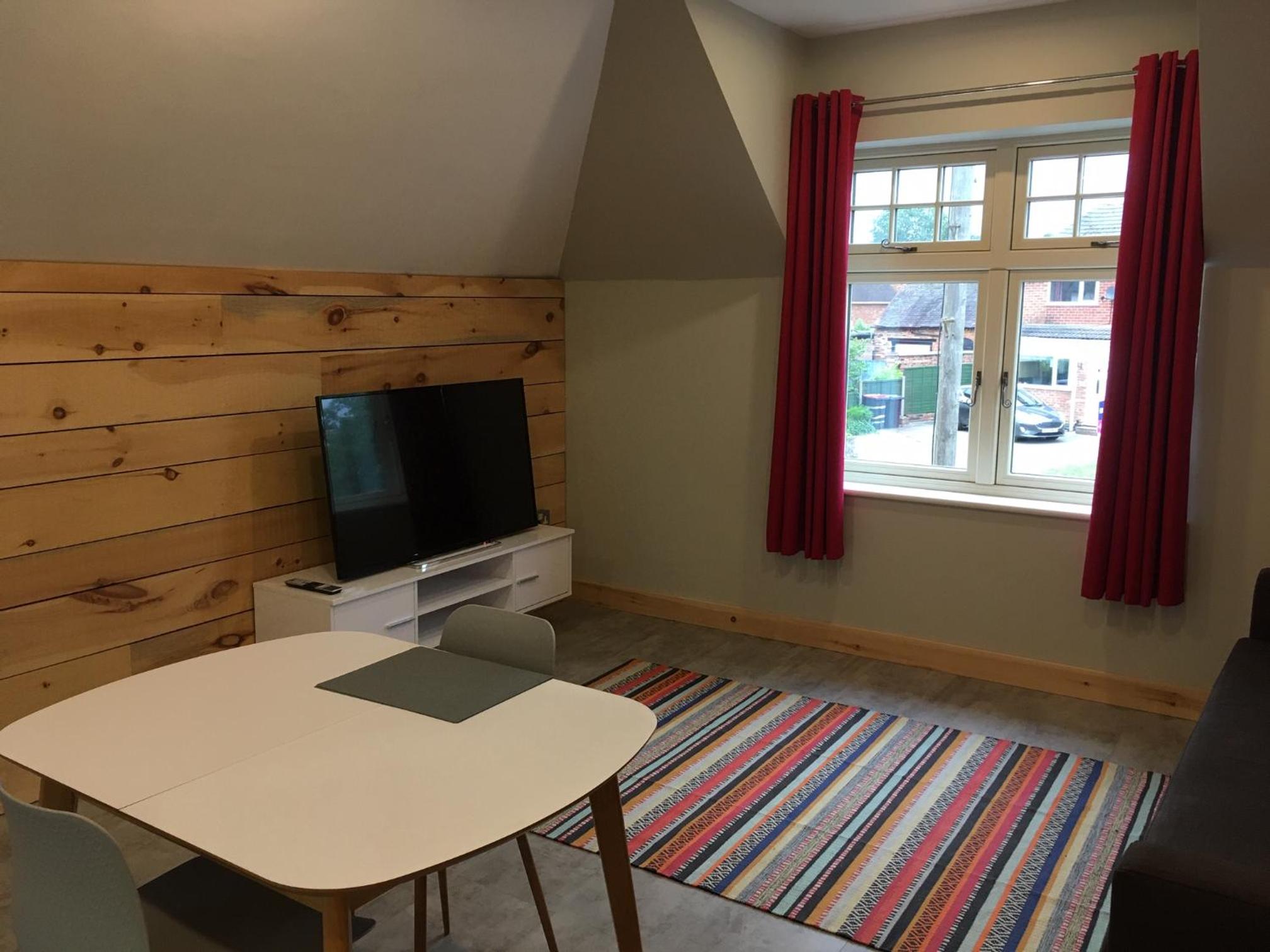 One-Bedroom Apartment - Photo 4