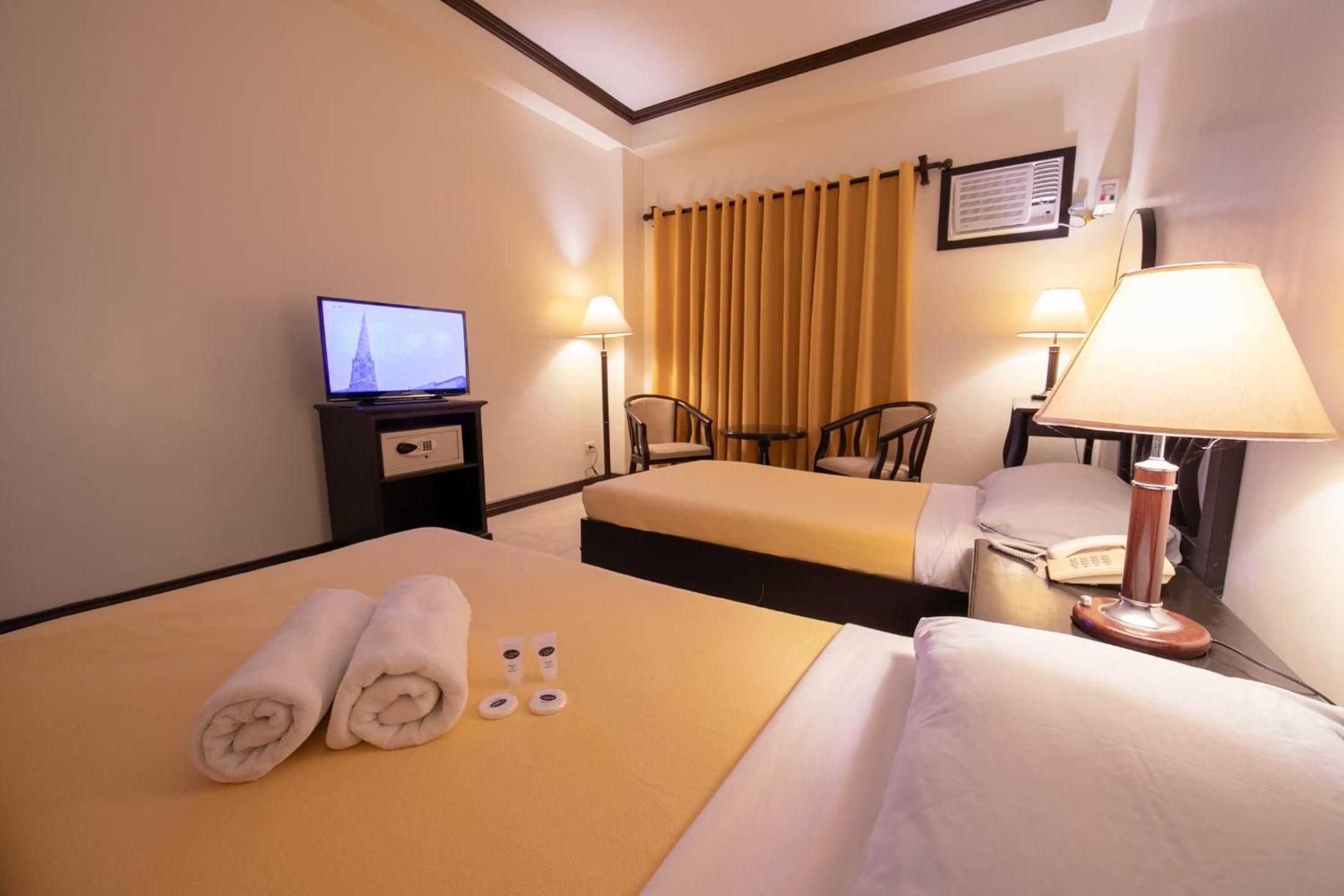 Standard Twin Room photo 2