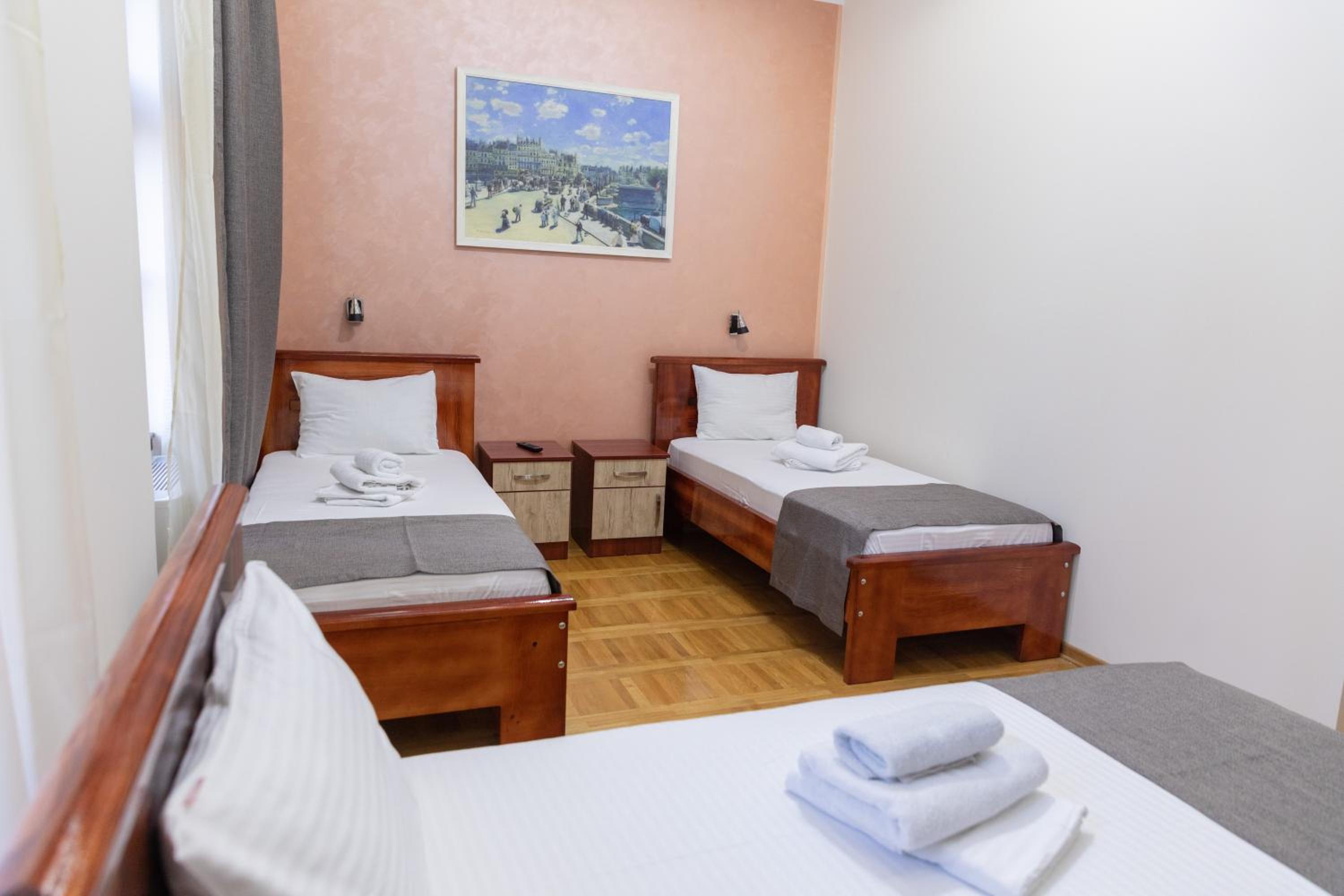 Standard Triple Room - Photo 2