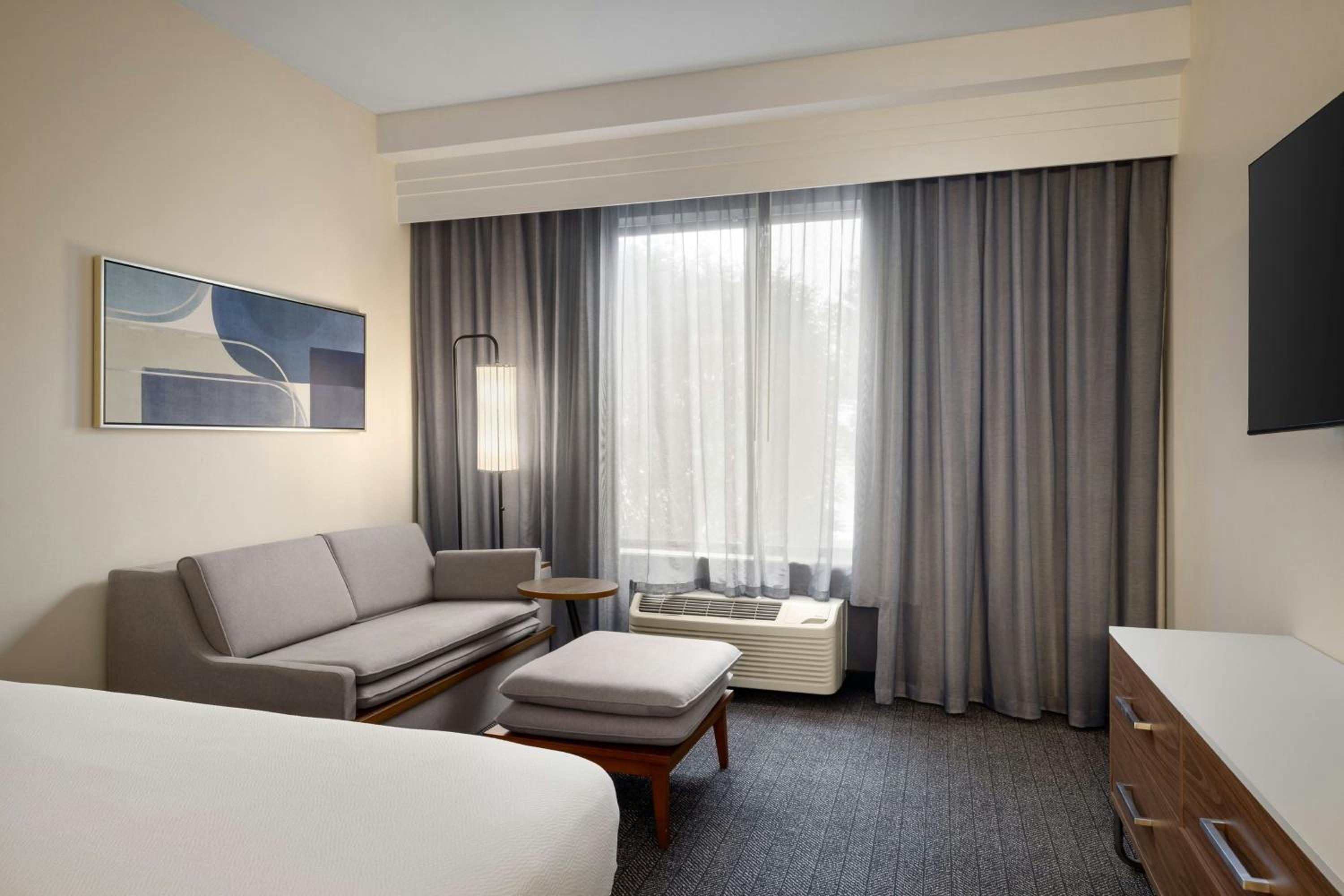 King Room with Sofa Bed - Hearing Accessible