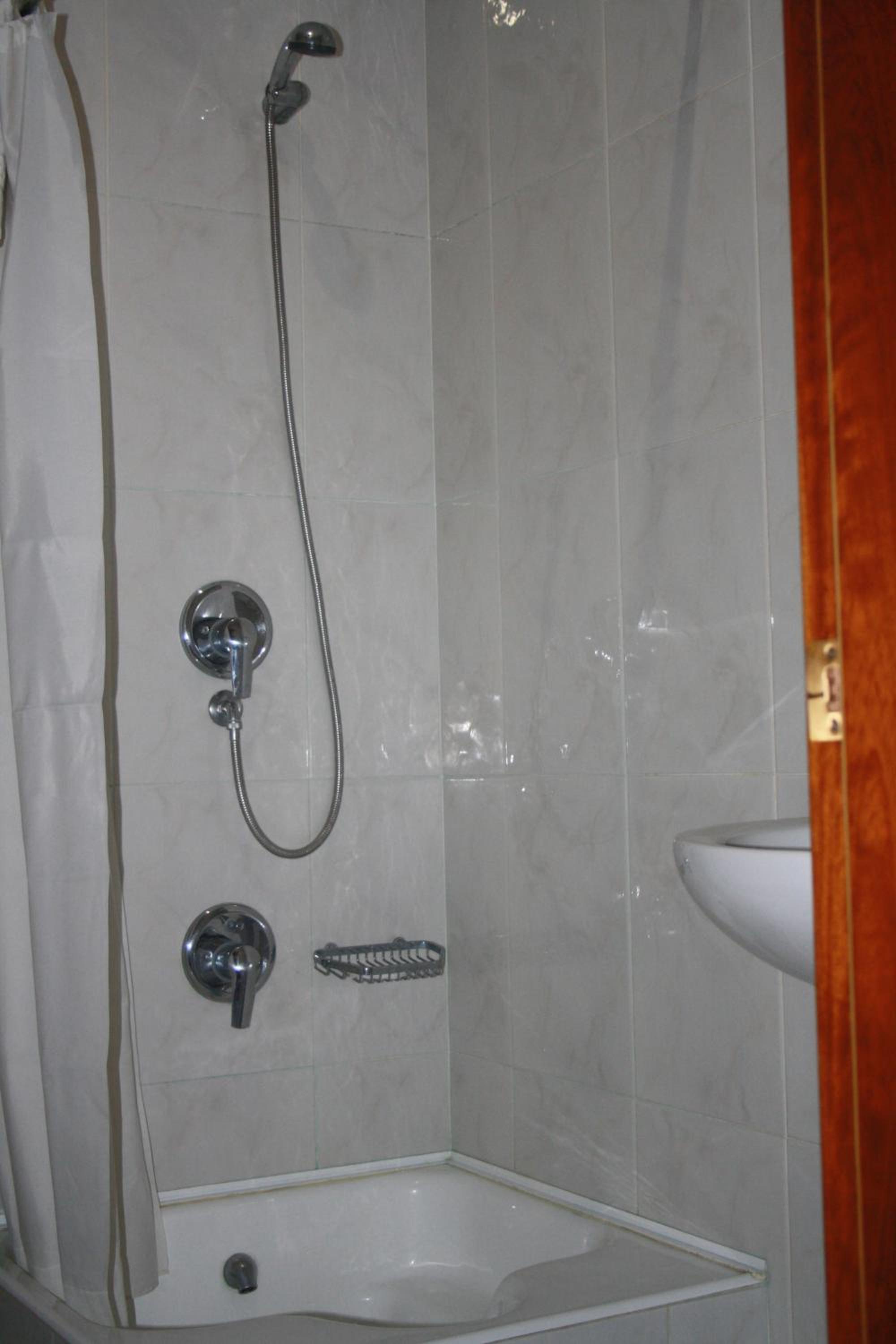 Double Room - Photo 4