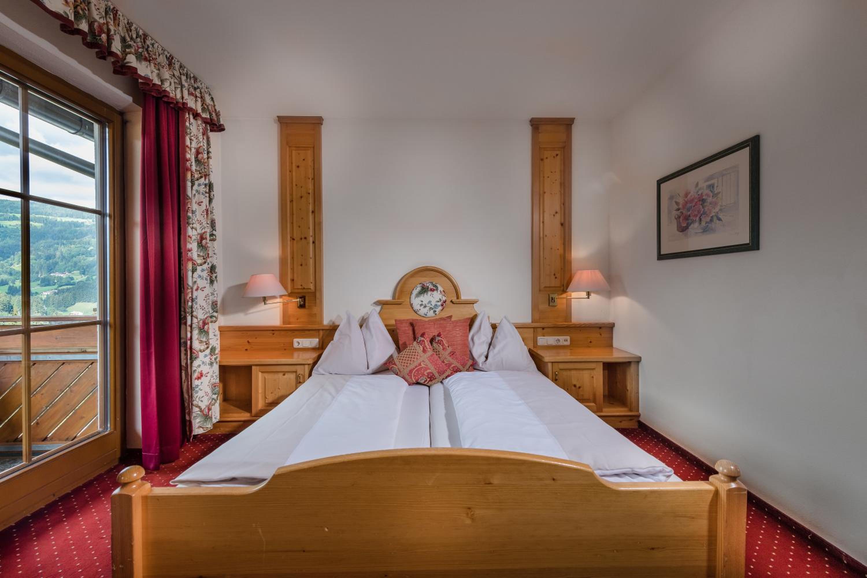 Deluxe Double Room with Balcony - Photo 1