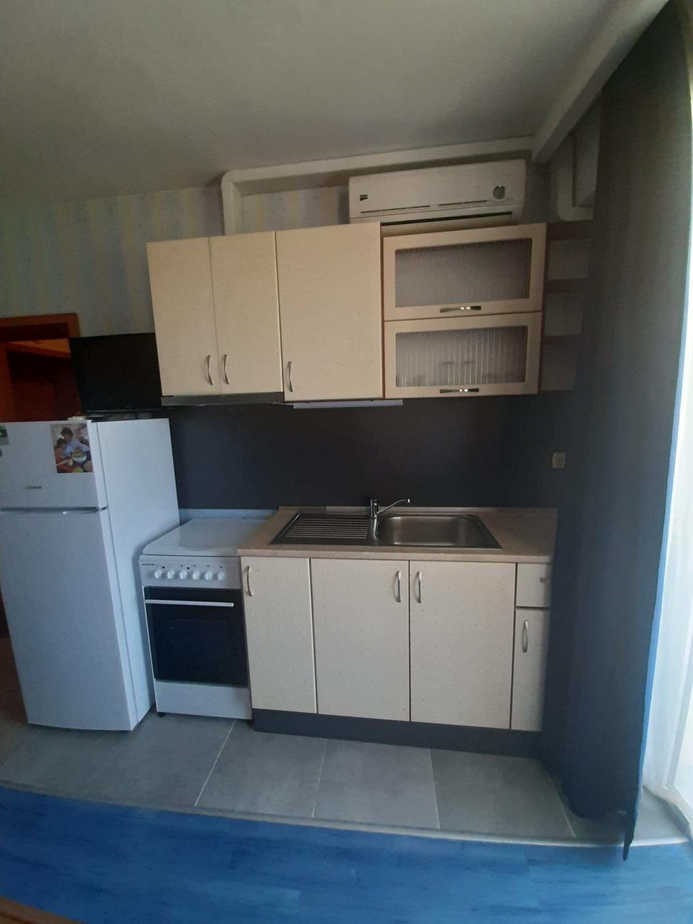 Studio with Terrace - Photo 4