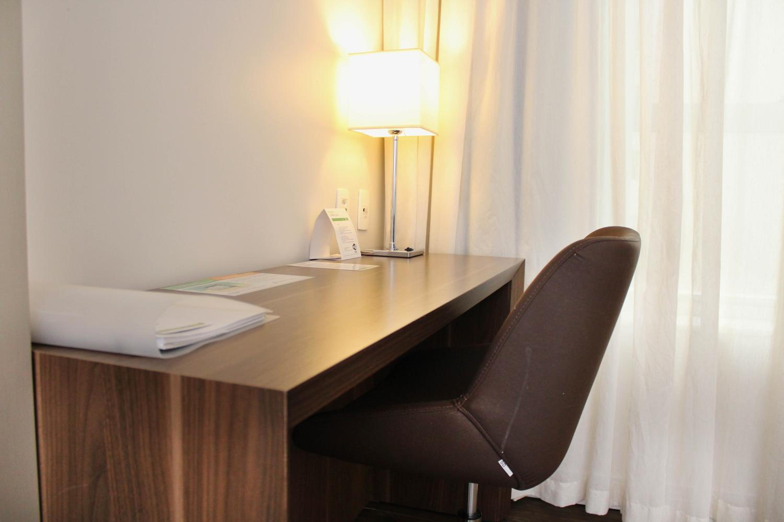 Premium Double Room with Two Double Beds photo 2