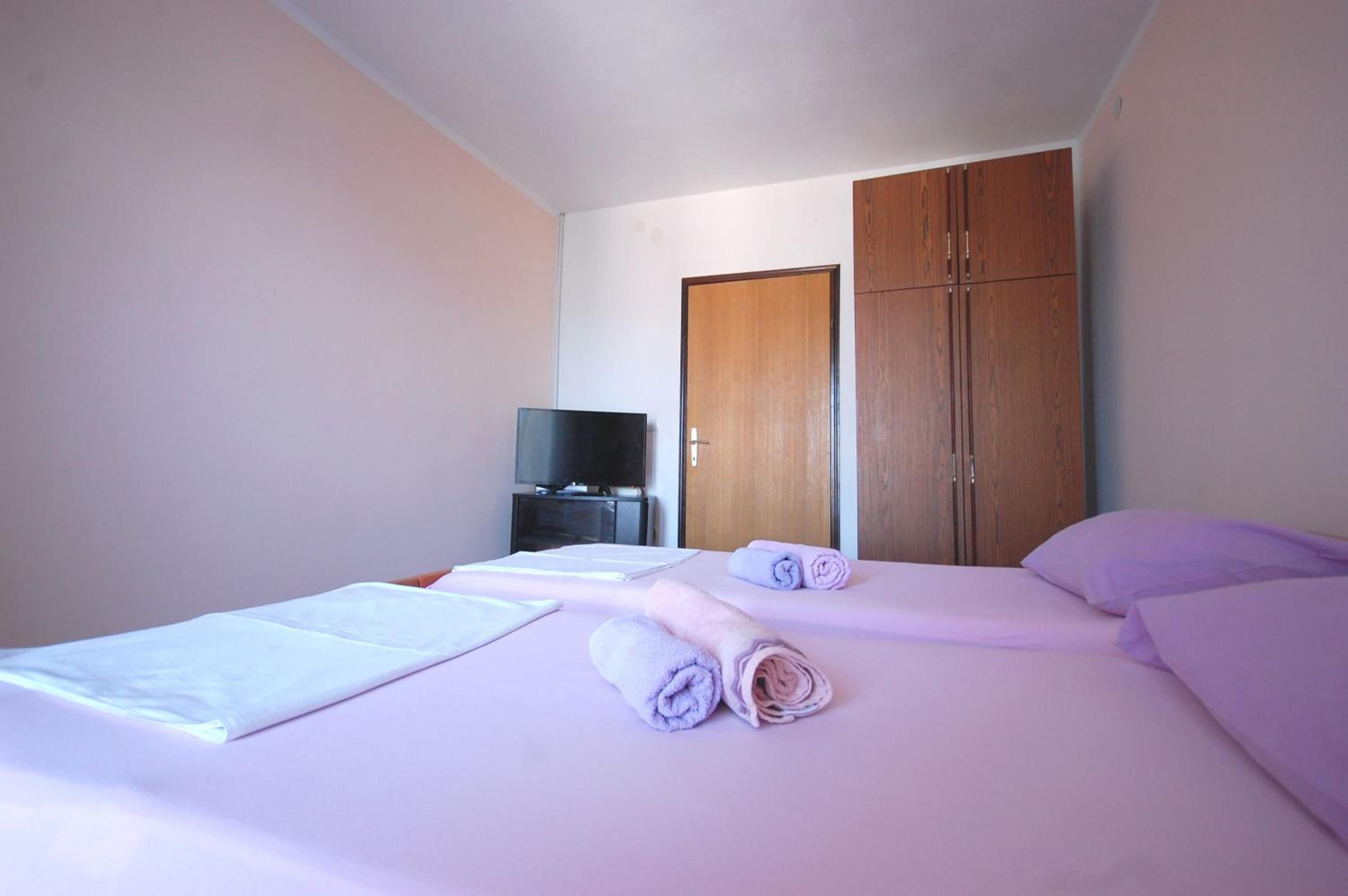 One-Bedroom Apartment with Balcony
