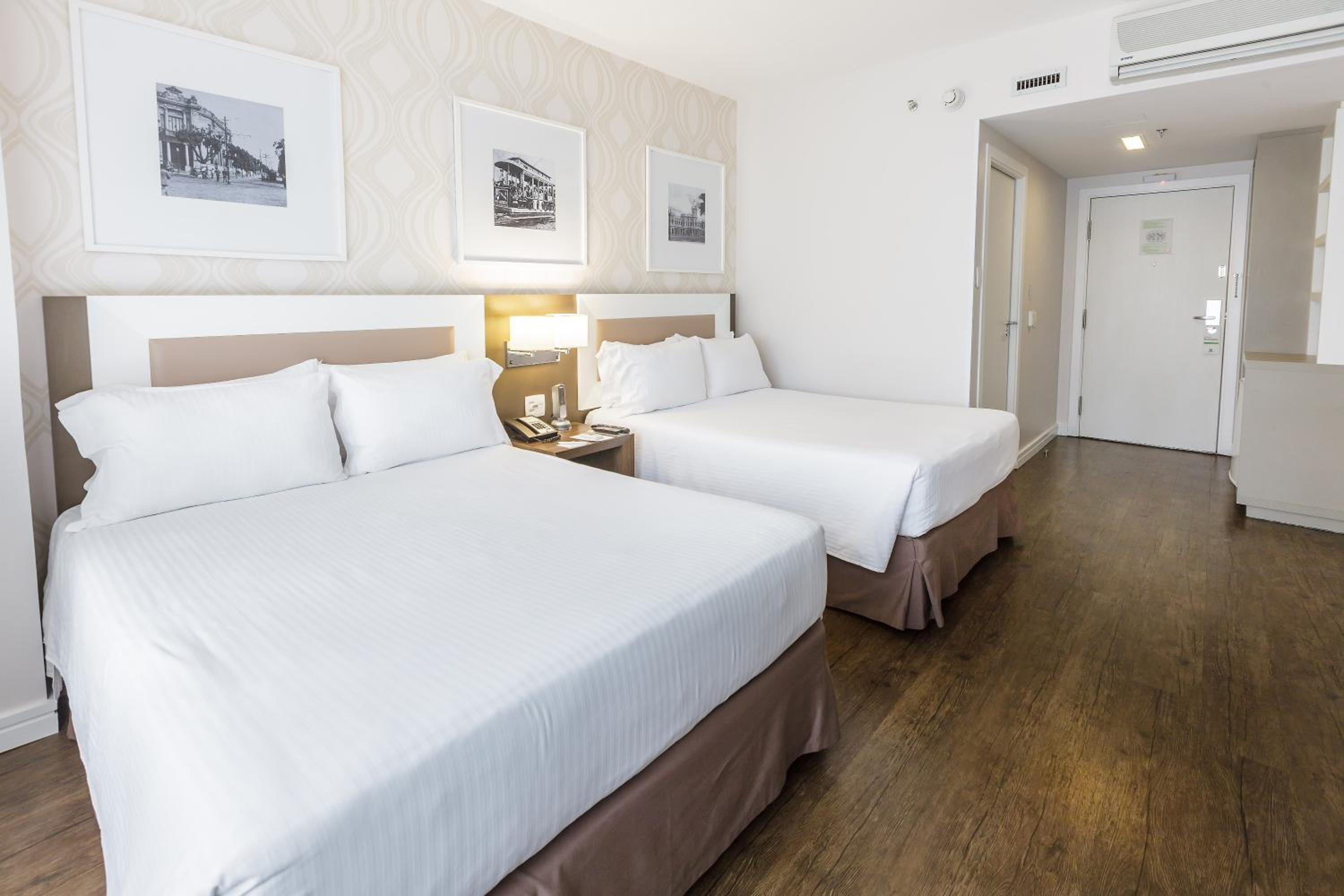 Deluxe Double Room with Two Double Beds - Non-Smoking