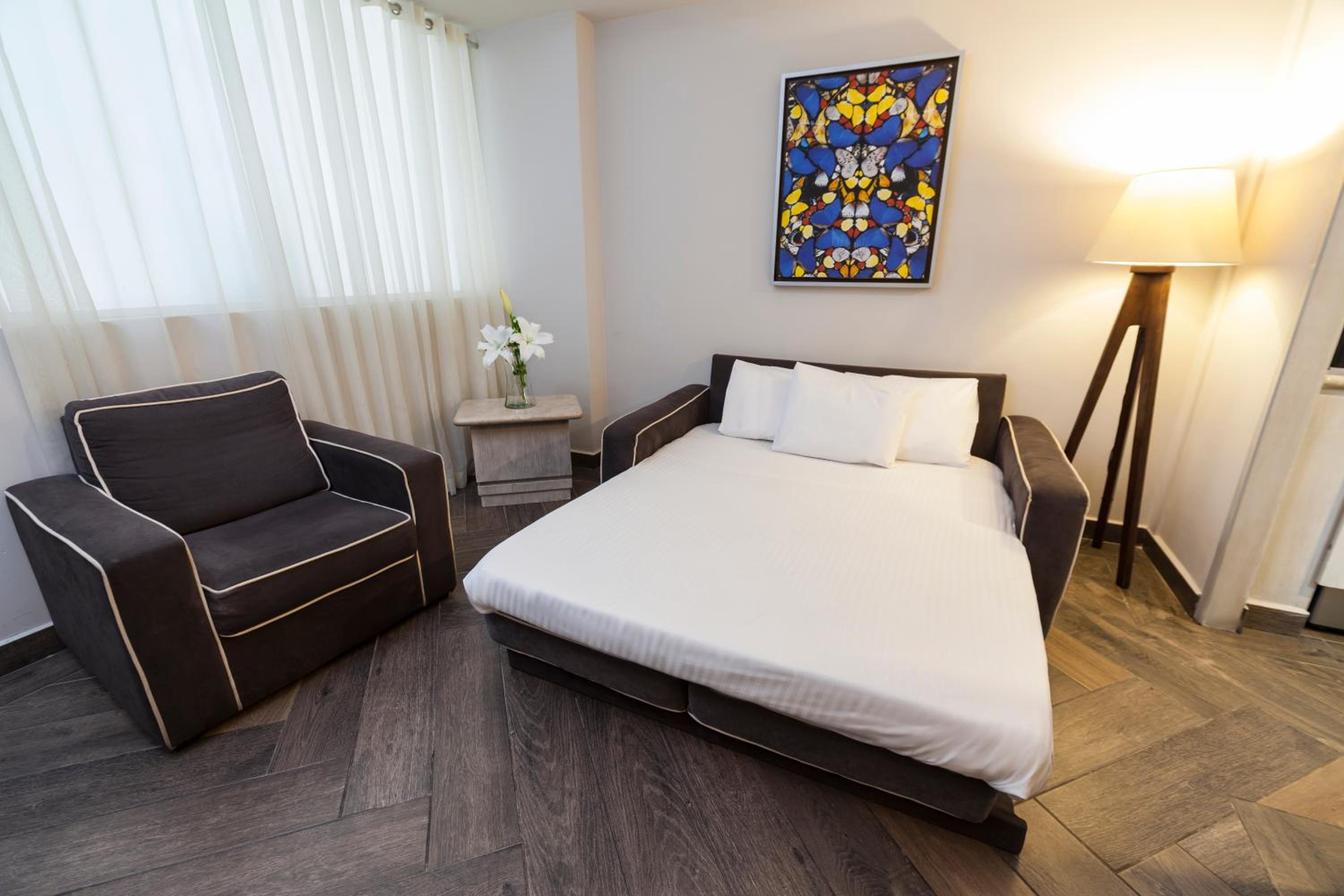 Standard Double Suite - Photo 20