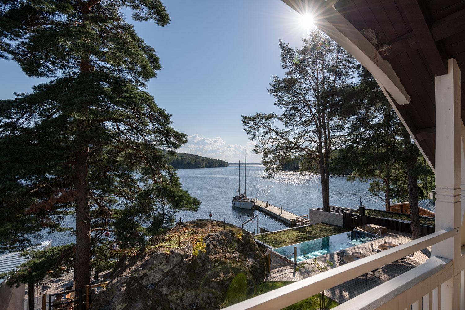 Suite with Lake View - Photo 1