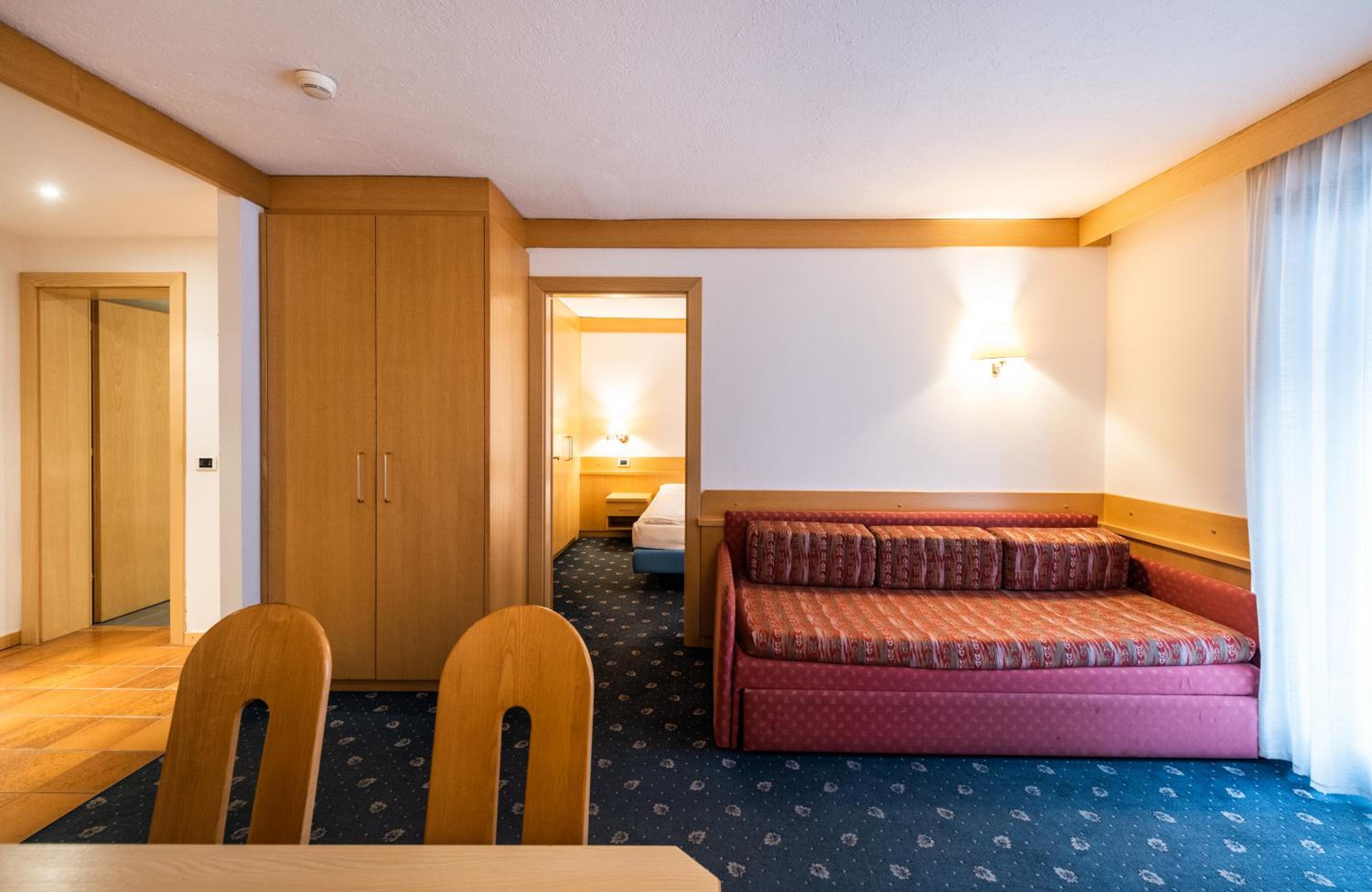Two-Bedroom Apartment (6 Adults)