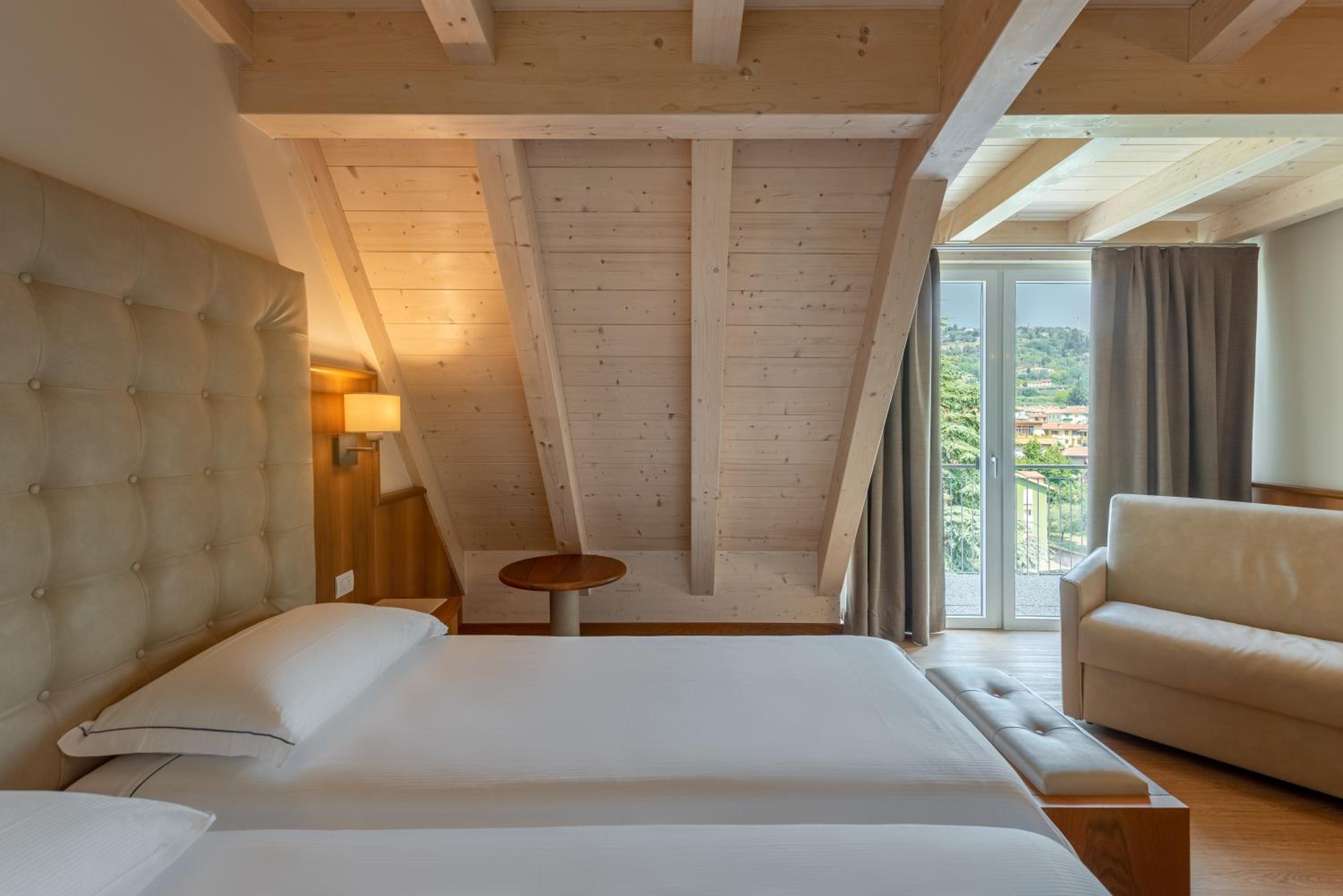 Superior Double Room - Photo 3